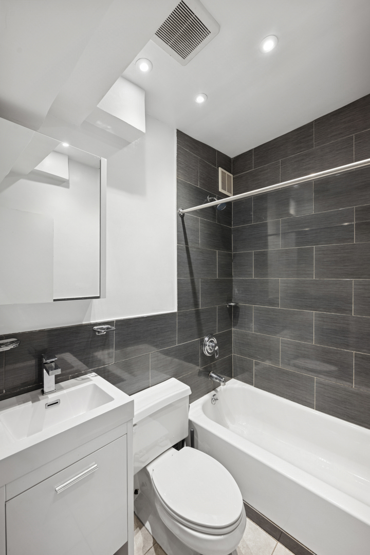 222 First Avenue 5C E. Greenwich Village New York NY 10009