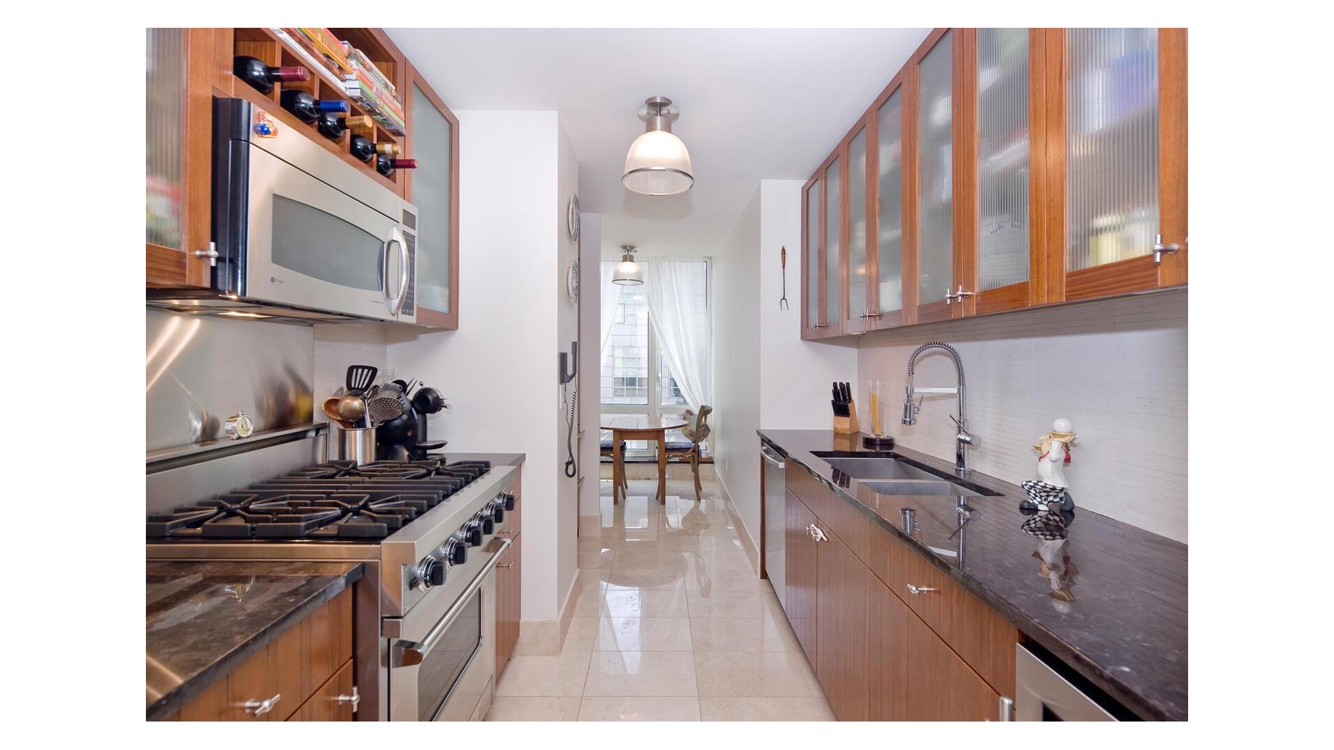 250 East 53rd Street 404 Turtle Bay New York NY 10022