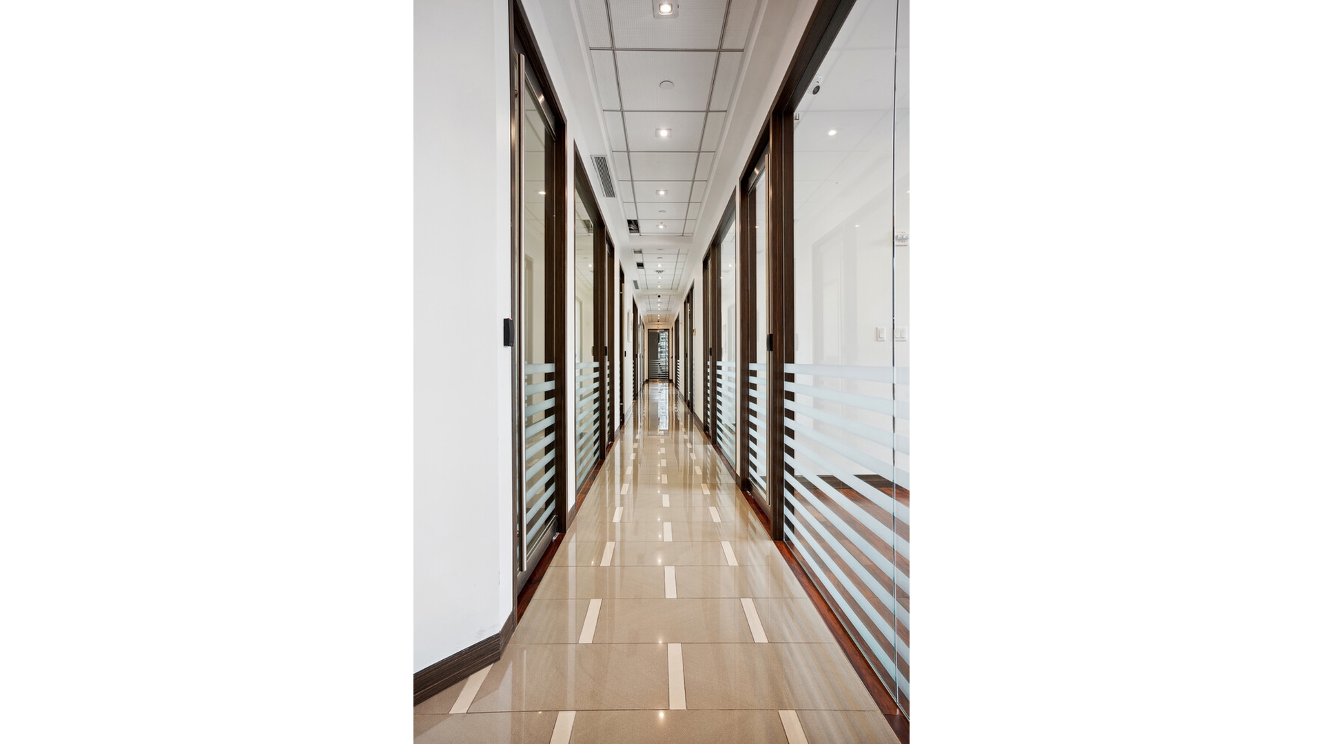50 West 47th Street 1711 Midtown West New York NY 10036