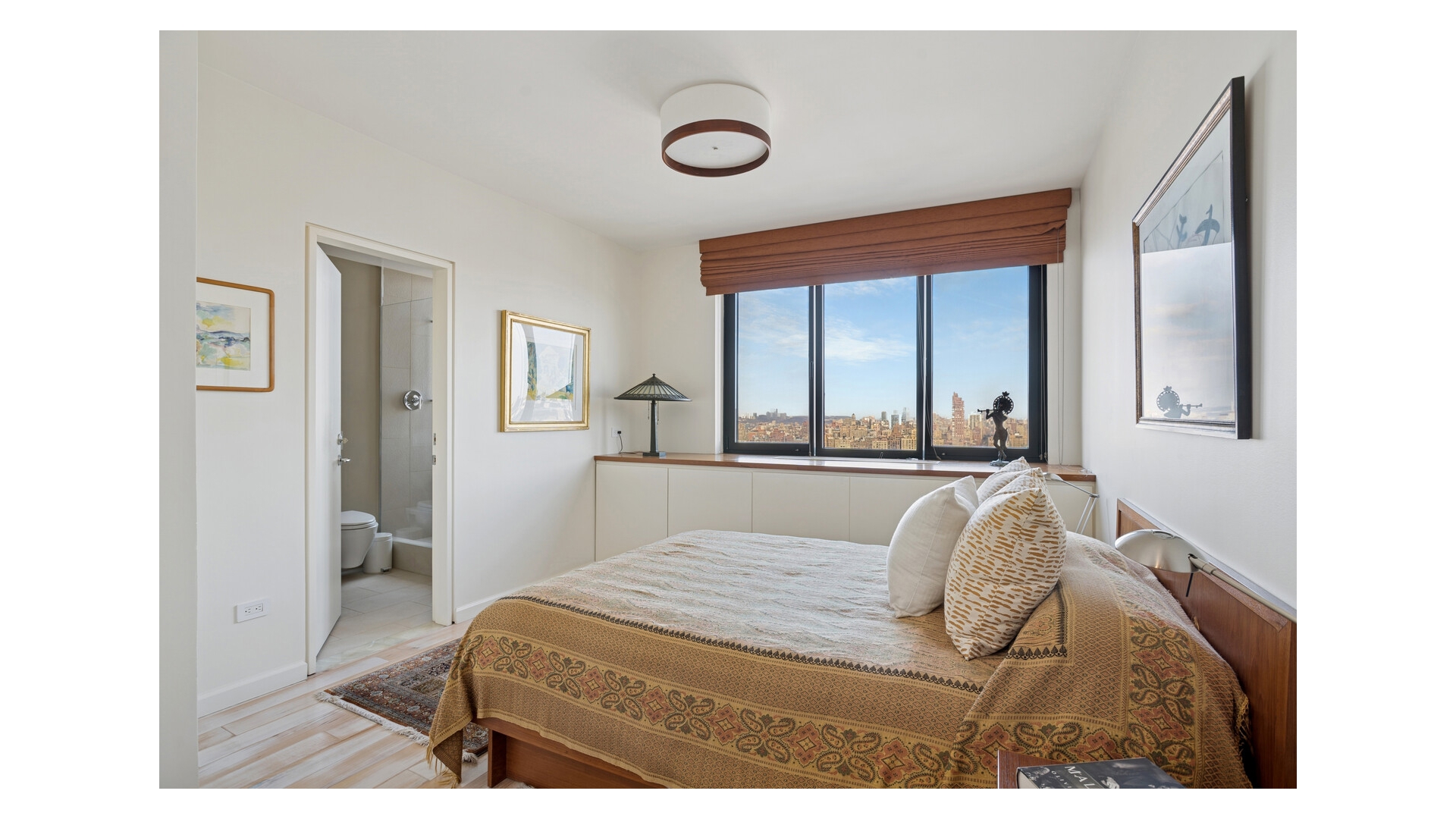 45 West 67th Street 31A Lincoln Square New York NY 10023