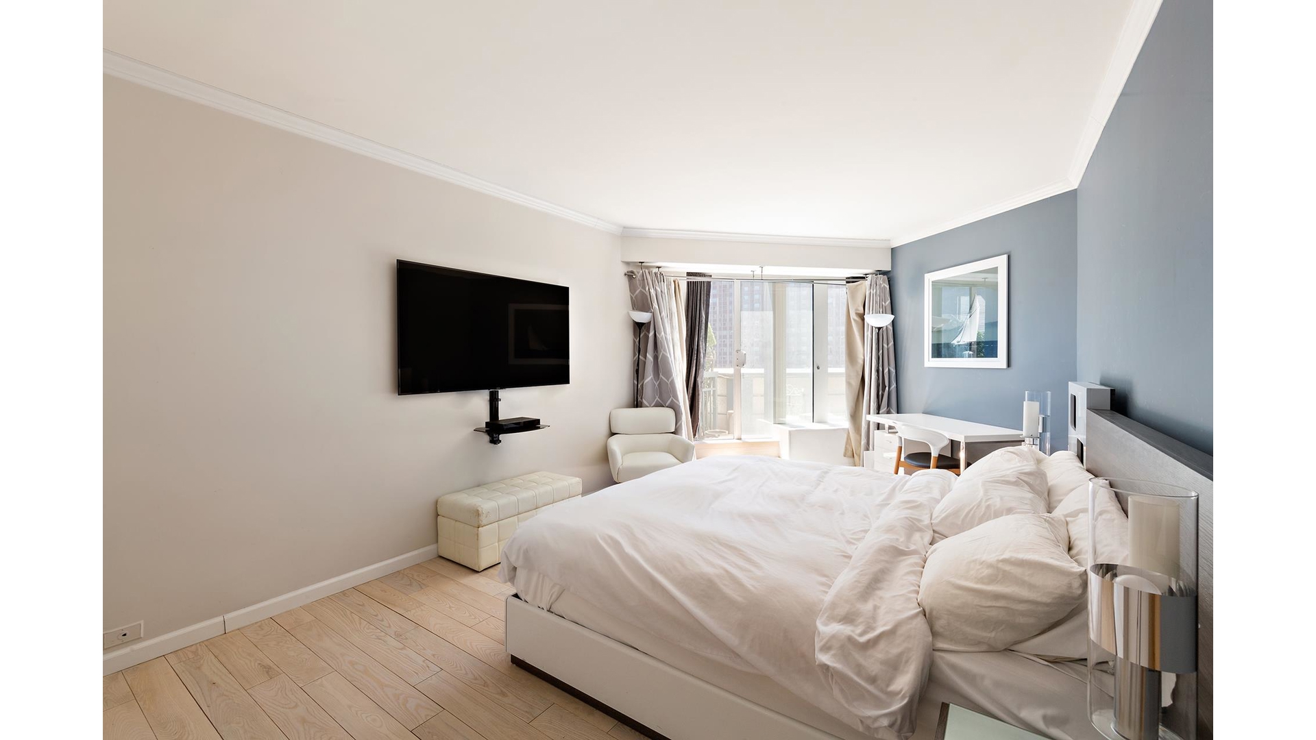 150 West 56th Street 2812 Midtown West New York NY 10019