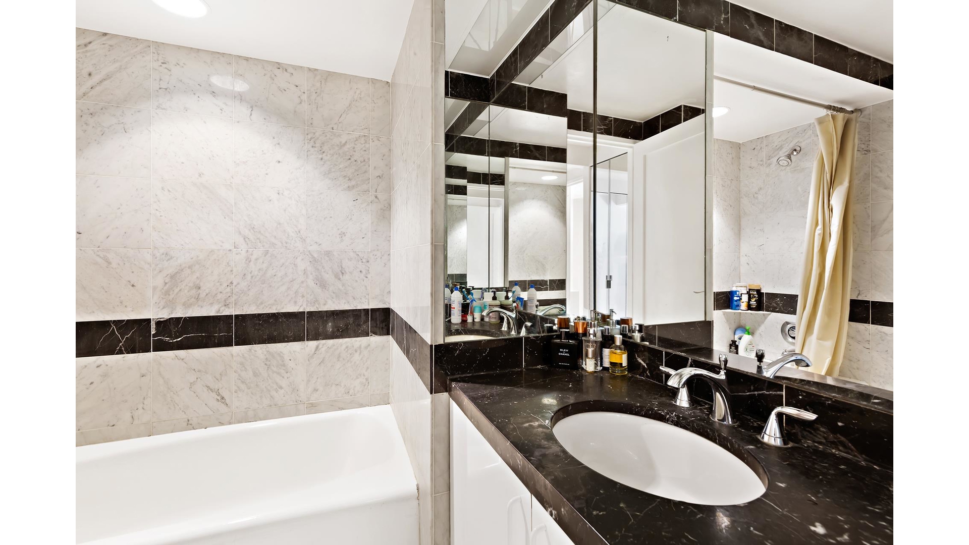 150 West 56th Street 2812 Midtown West New York NY 10019