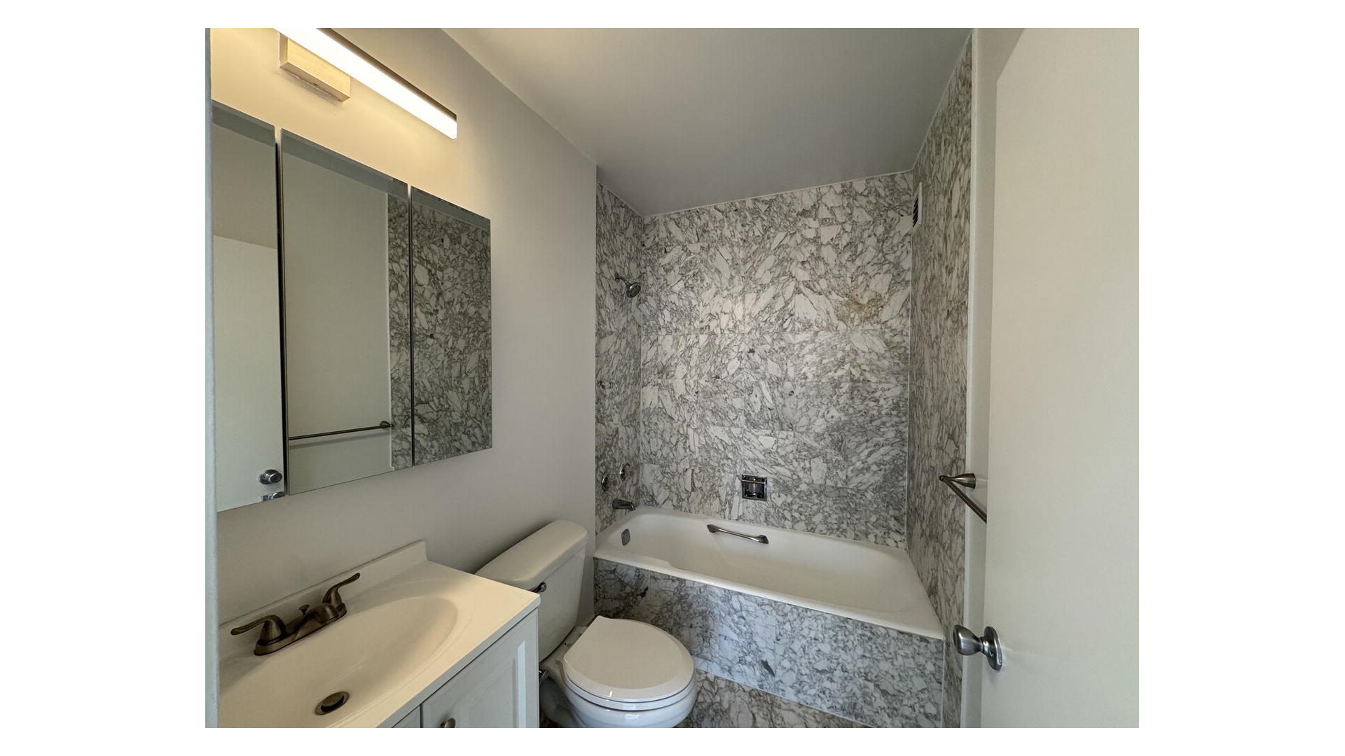 377 Rector Place 17D Battery Park City New York NY 10280