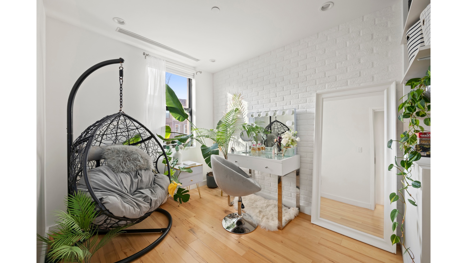 577 Madison Street 2A Stuyvesant Heights Brooklyn NY 11221