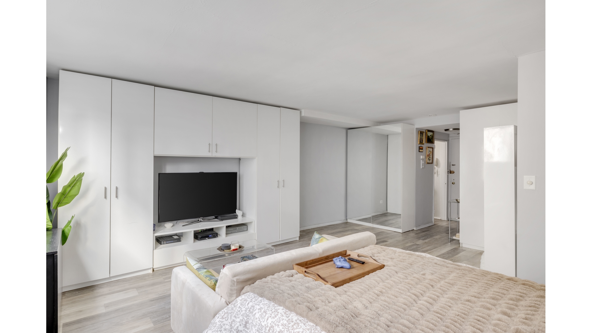 240 East 35th Street 10J Murray Hill New York NY 10016