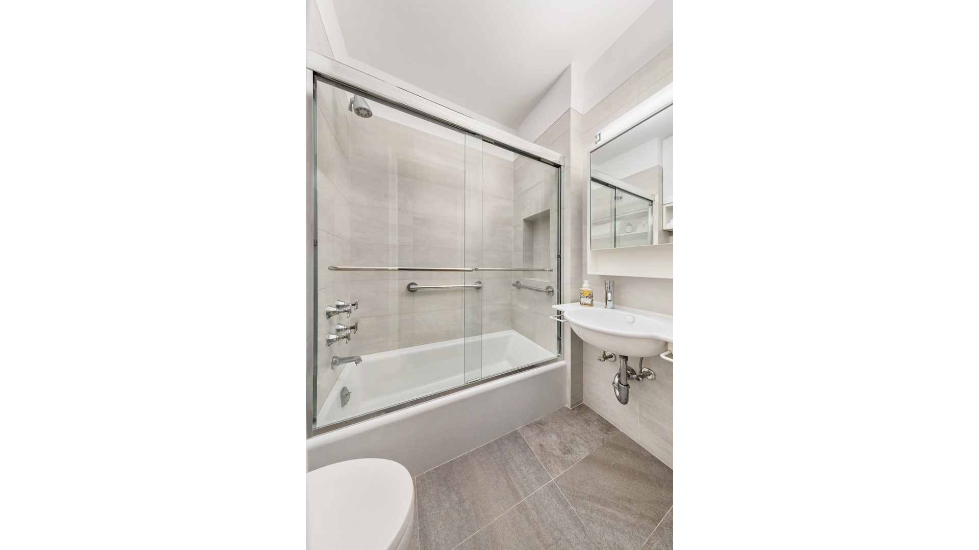 930 Fifth Avenue 14F Upper East Side New York NY 10021