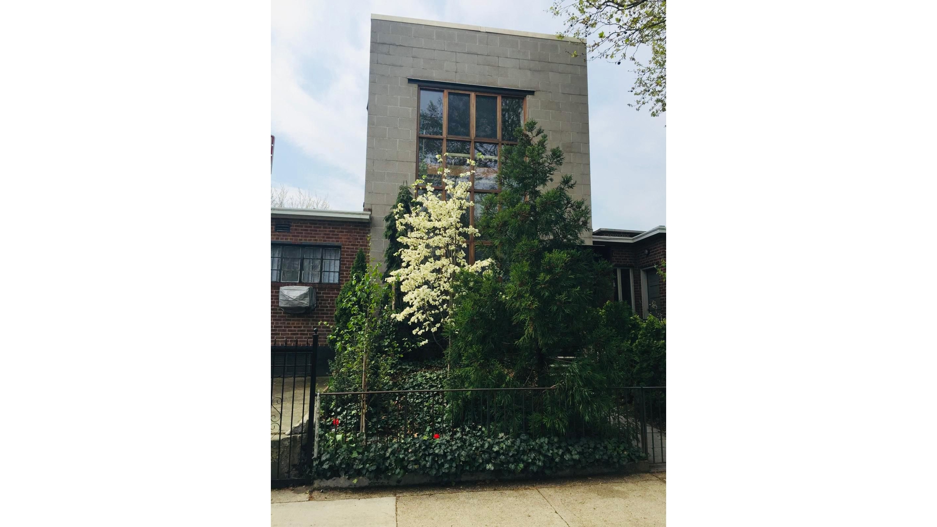 44 Sharon Street East Williamsburg Brooklyn NY 11211