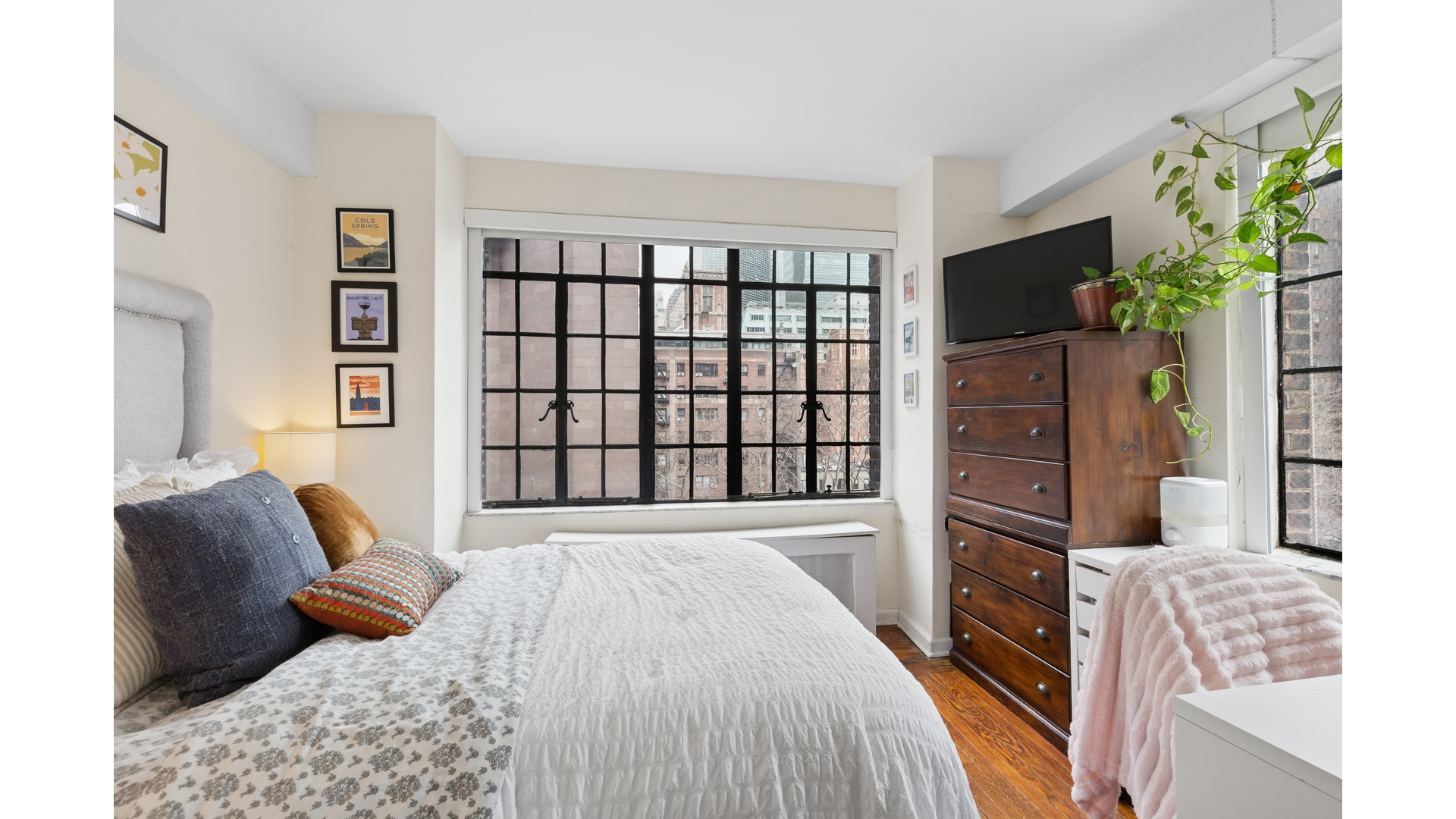 320 East 42nd Street 801 Tudor City New York NY 10017