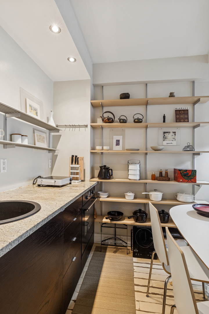 320 East 42nd Street 717 Tudor City New York NY 10017