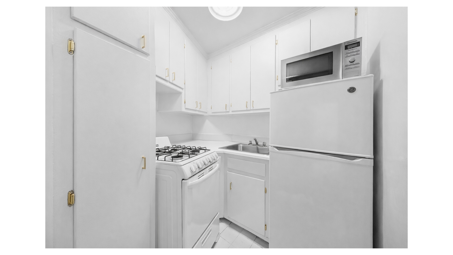 100 Bank Street 1G W. Greenwich Village New York NY 10014