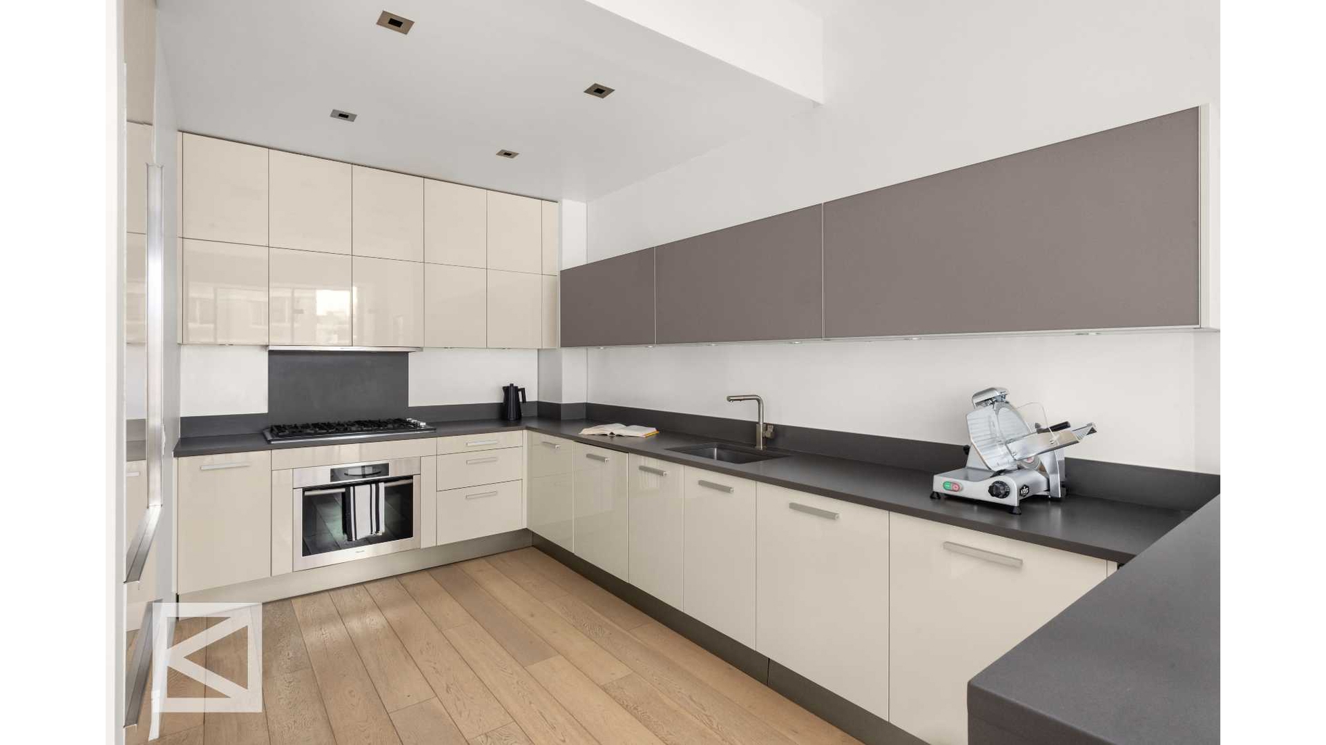 519 West 23rd Street 7 Chelsea New York NY 10011