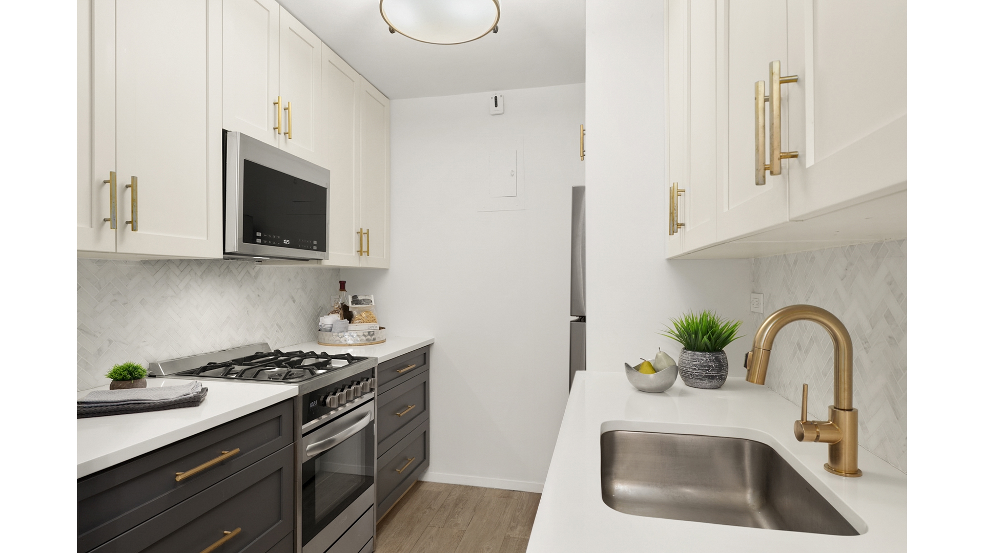 16 West 16th Street 2TS Flatiron District New York NY 10011