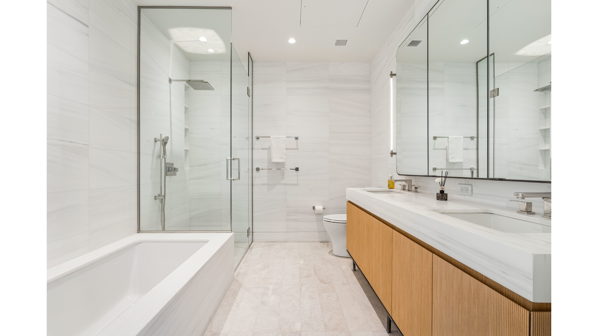 200 East 20th Street 17A Gramercy Park New York NY 10003