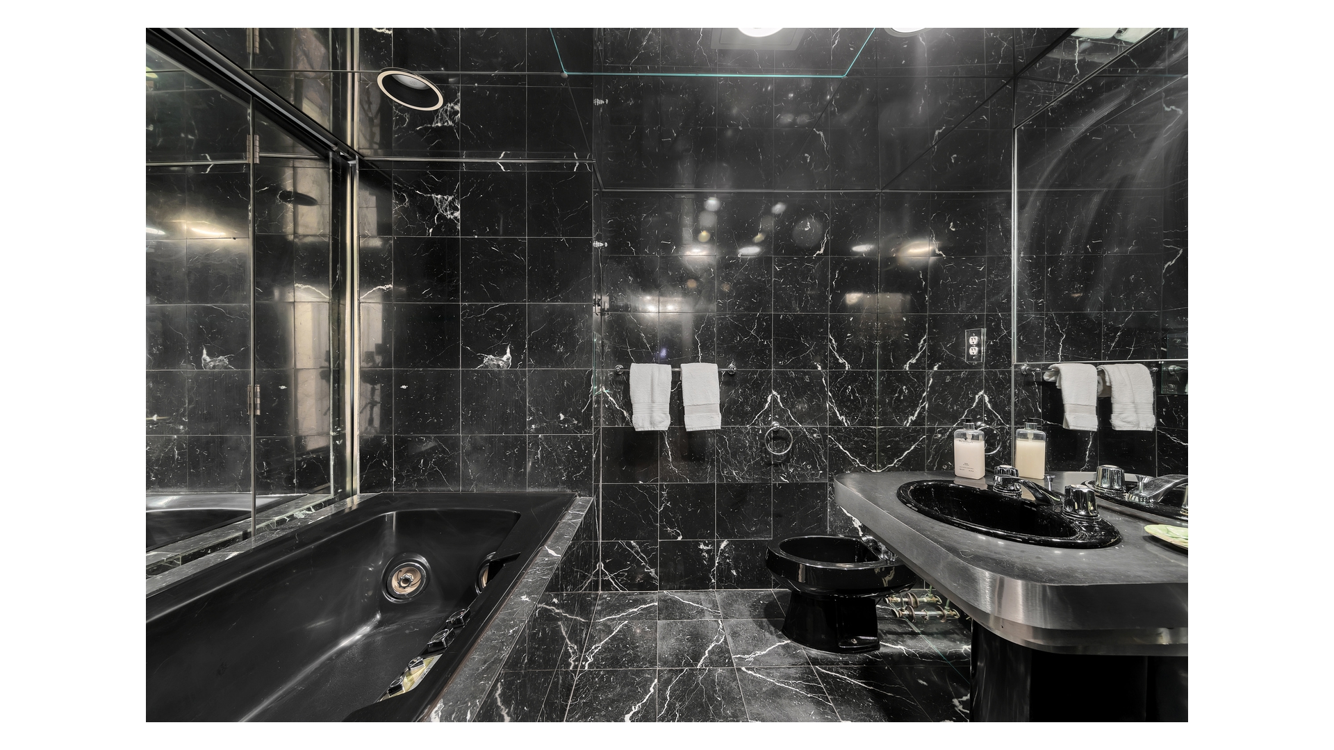 415 East 52nd Street 1LC Beekman Place New York NY 10022