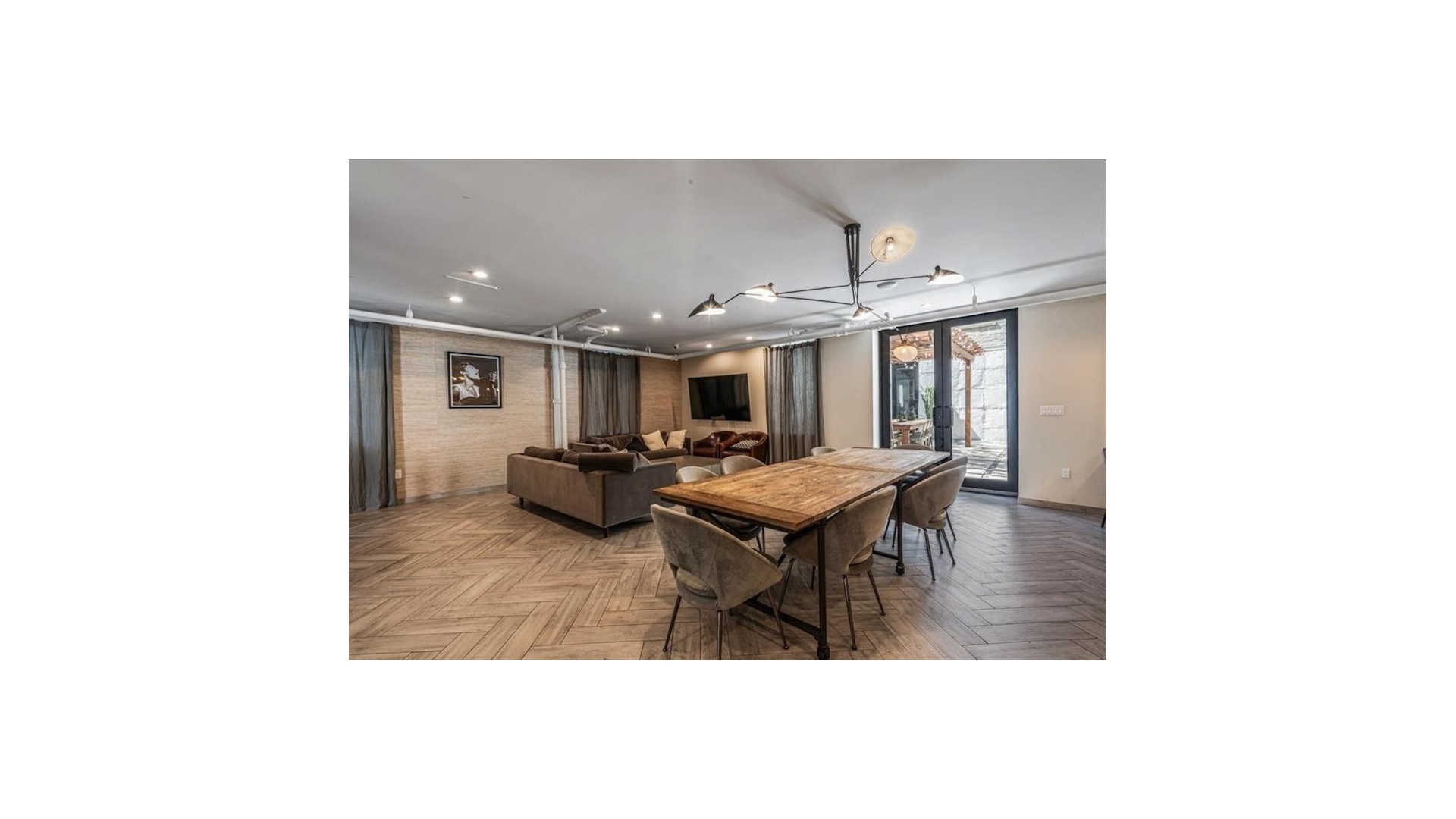 24-75 38th Street B8 Astoria Queens NY 11103