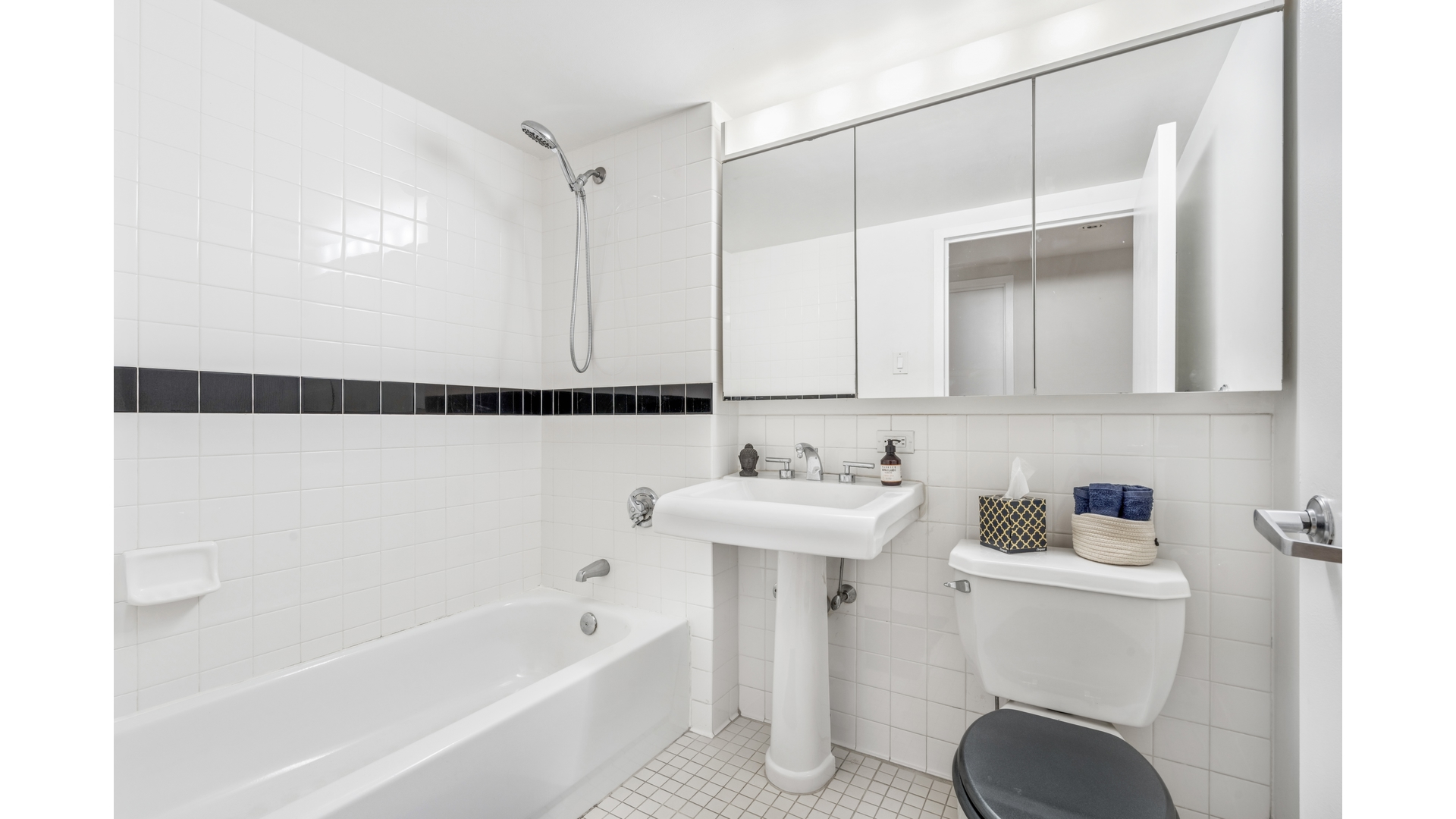 300 West 145th Street 1N West Harlem New York NY 10039