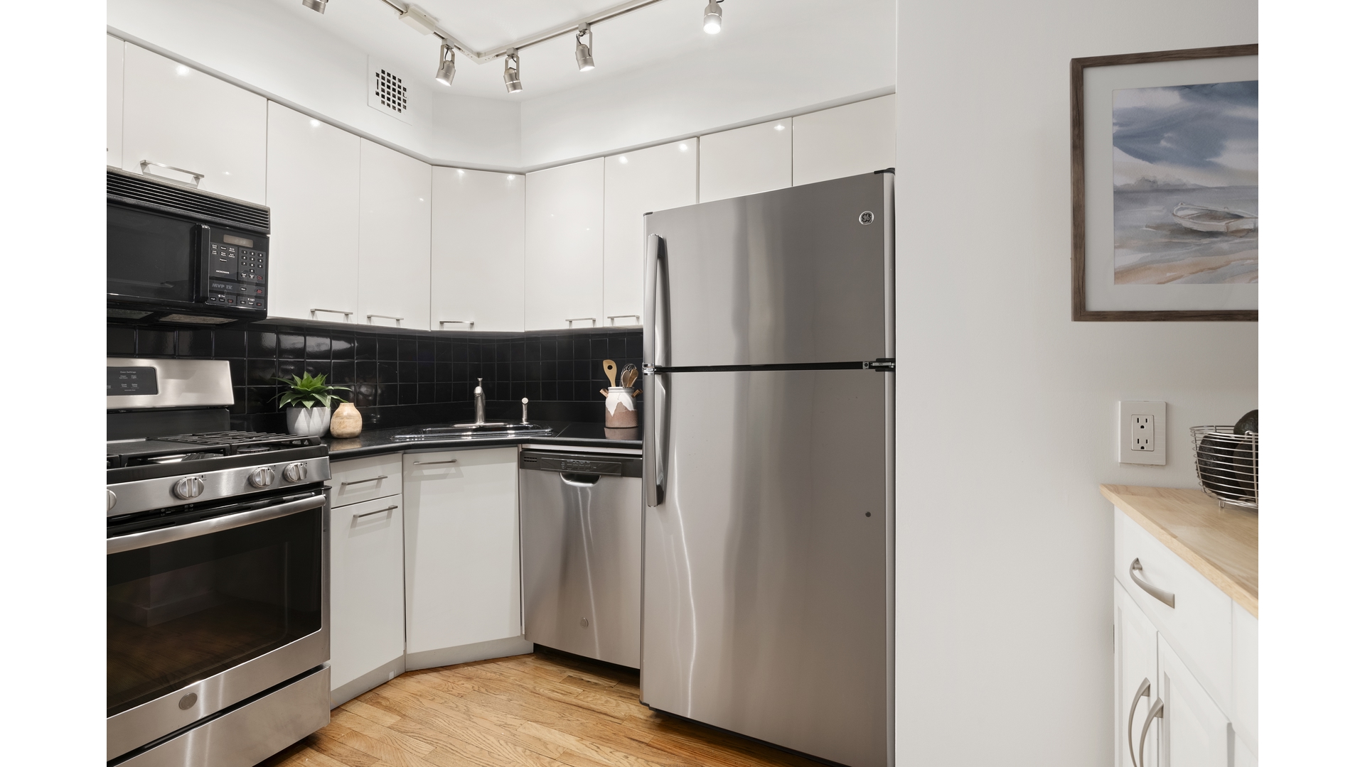 314 East 50th Street 1E Turtle Bay New York NY 10022