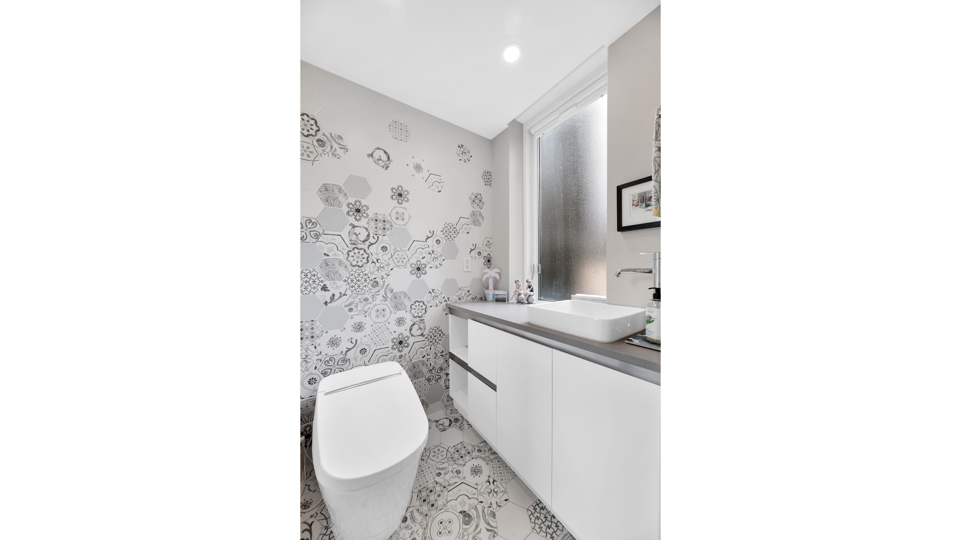 245 East 54th Street 8M Turtle Bay New York NY 10022