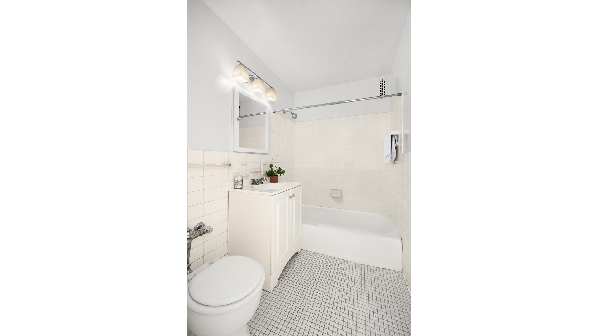 15 West 72nd Street 4T Upper West Side New York NY 10023