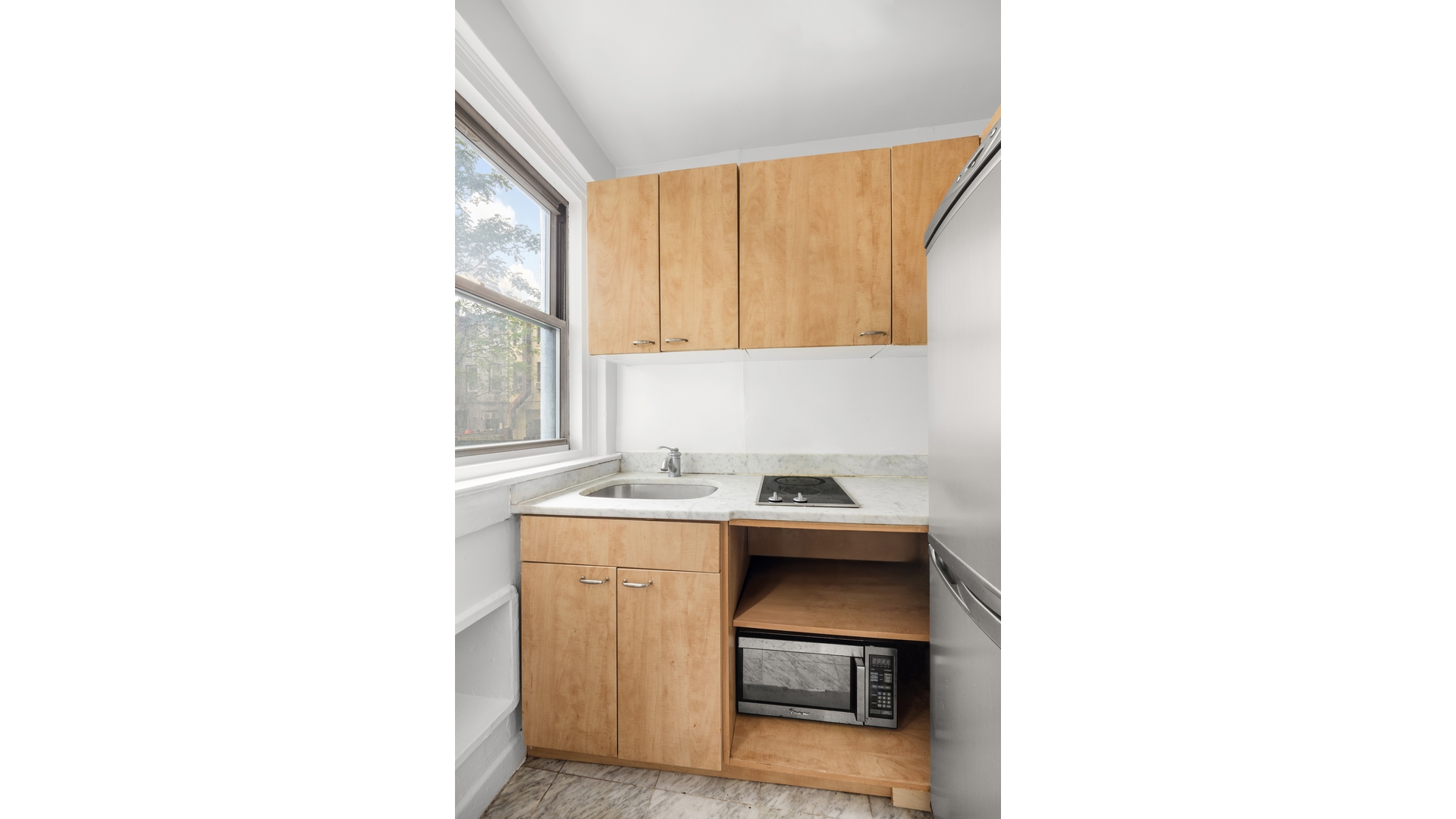 325 West 45th Street 312 Clinton New York NY 10036