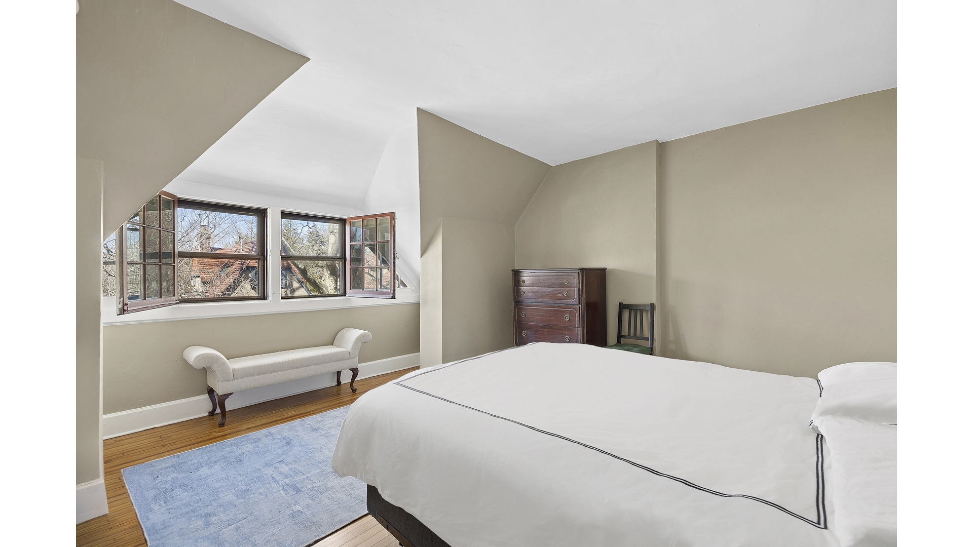 46 Slocum Crescent Forest Hills Gardens Queens NY 11375