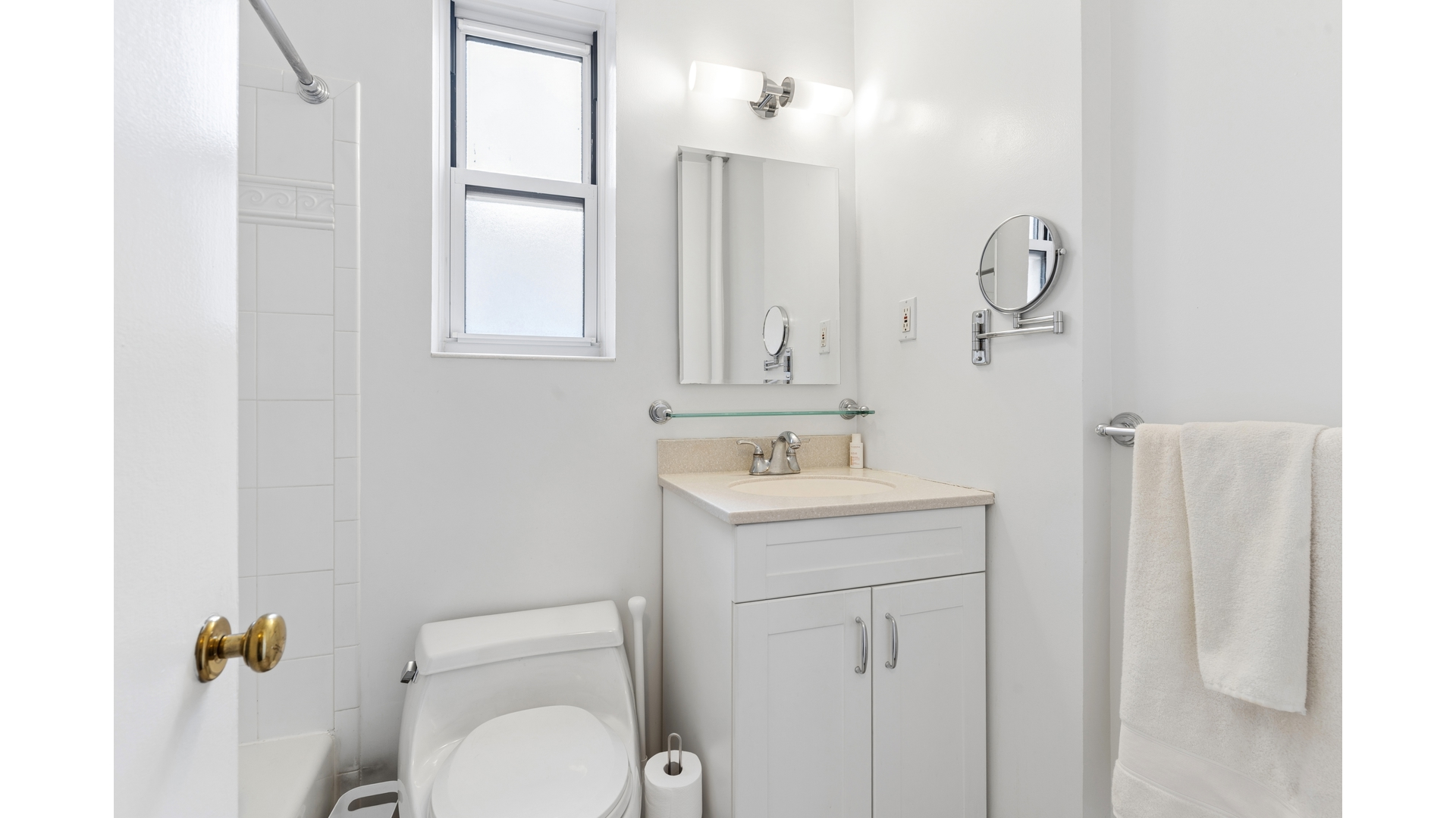 112-20 72nd Drive D28 Forest Hills Queens NY 11375