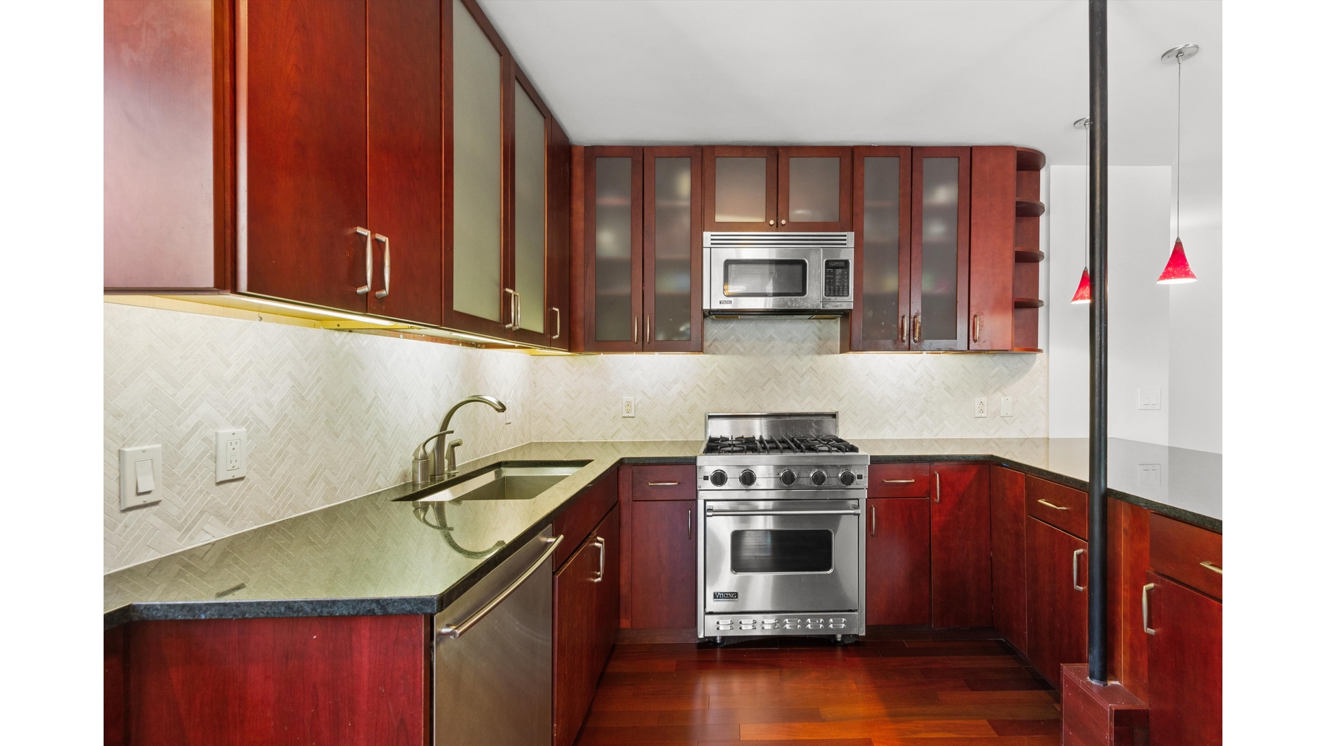 400 East 54th Street 15CD Sutton Place New York NY 10022