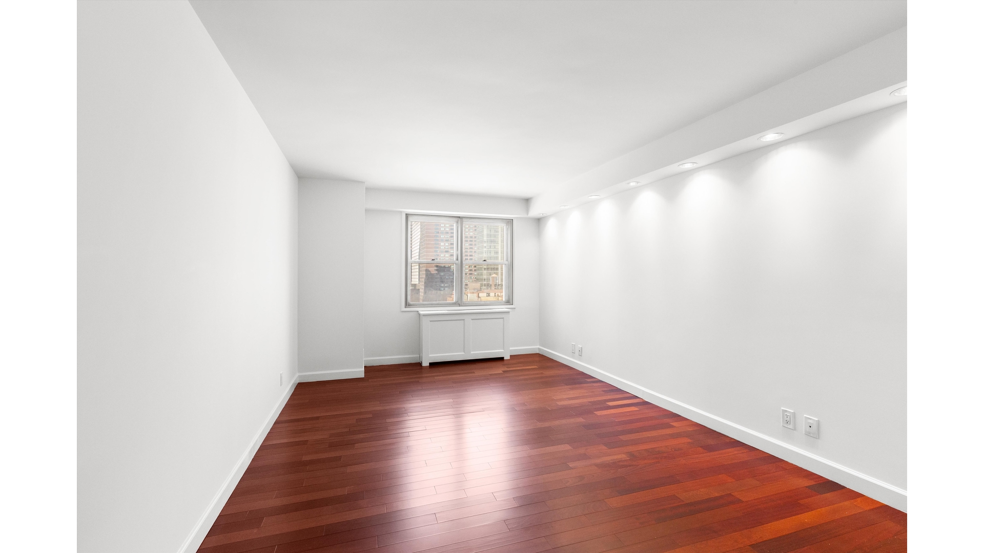 400 East 54th Street 15CD Sutton Place New York NY 10022