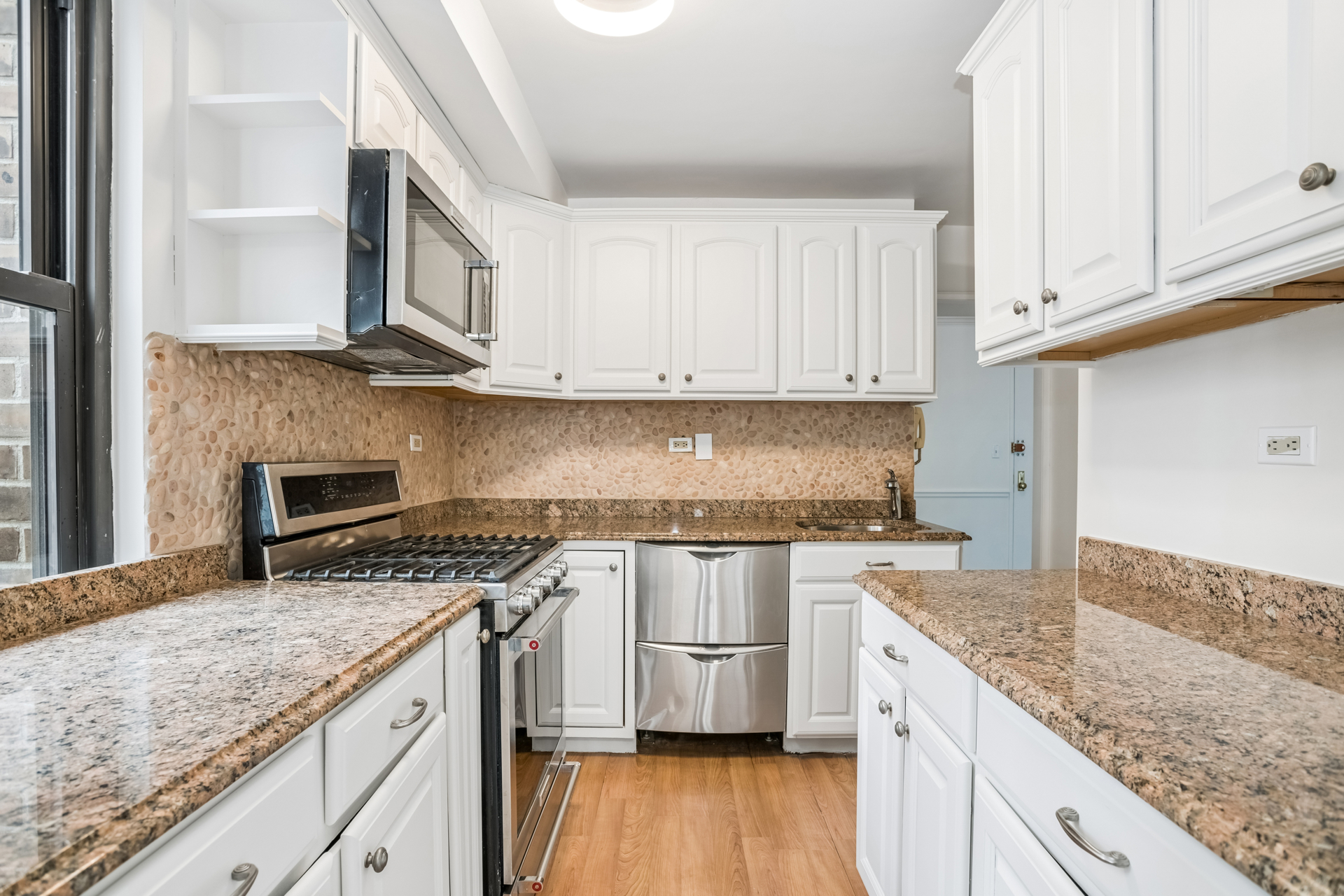 305 East 40th Street 11P Tudor City New York NY 10016