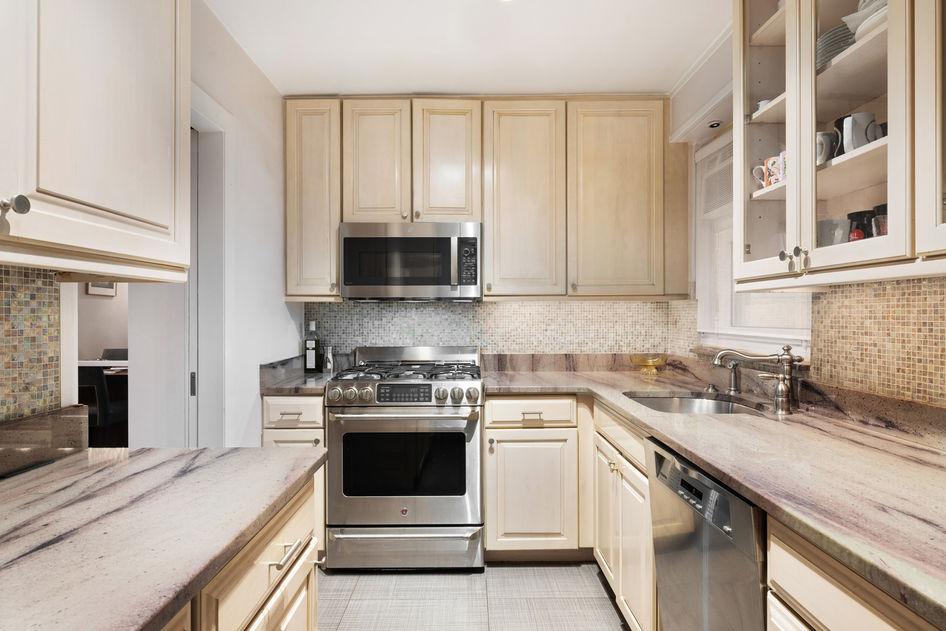 440 East 57th Street Sutton Place New York NY 10022