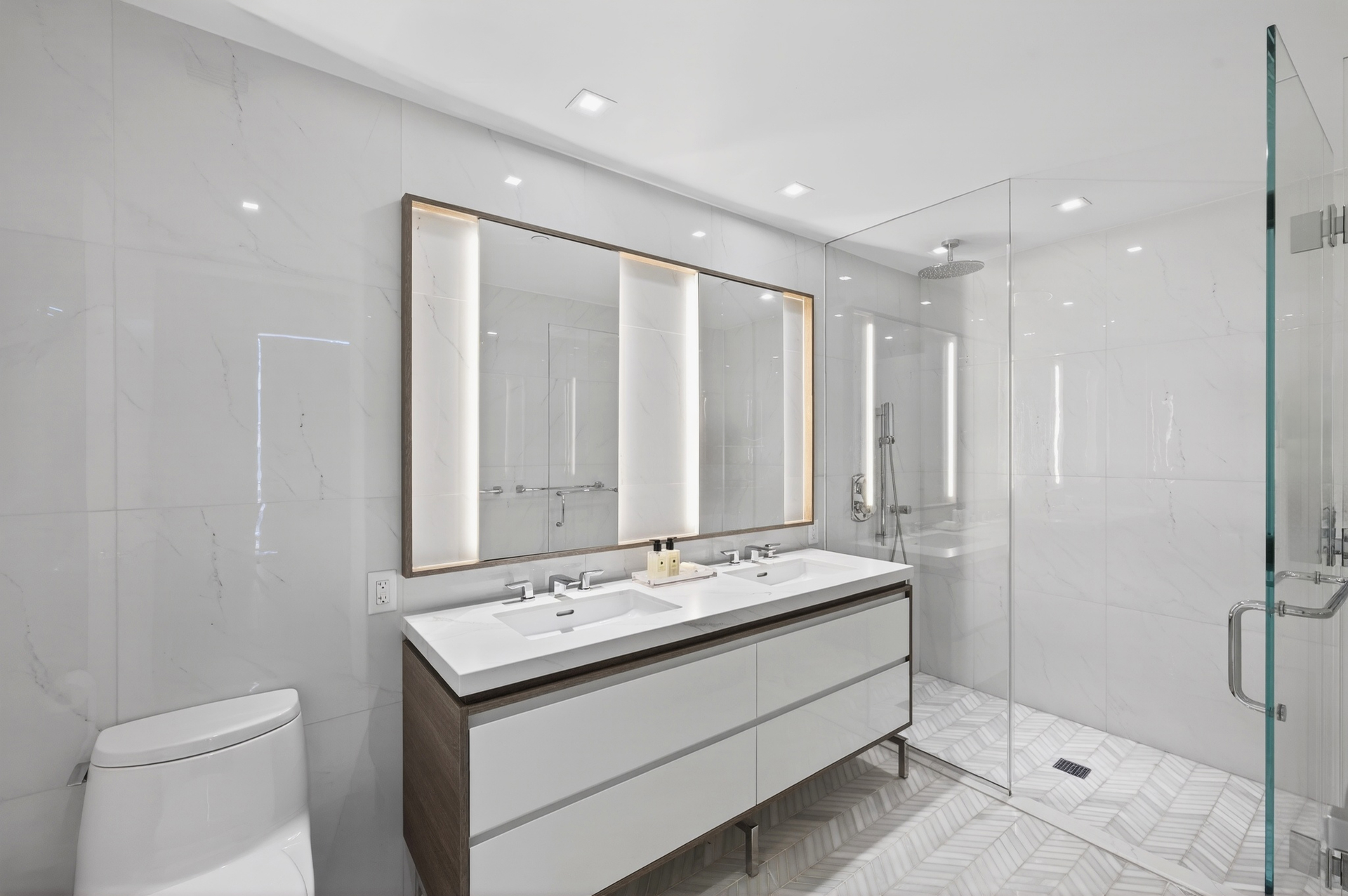 505 West 43rd Street 14A Clinton New York NY 10036