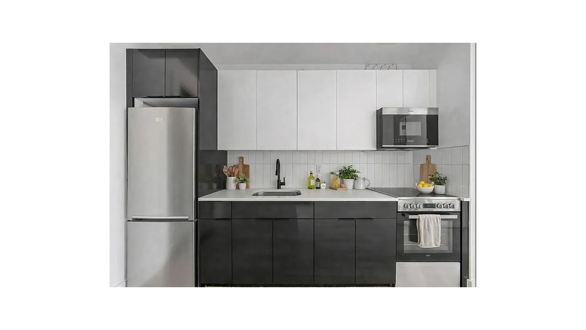 1042 President Street 5A Crown Heights Brooklyn NY 11225