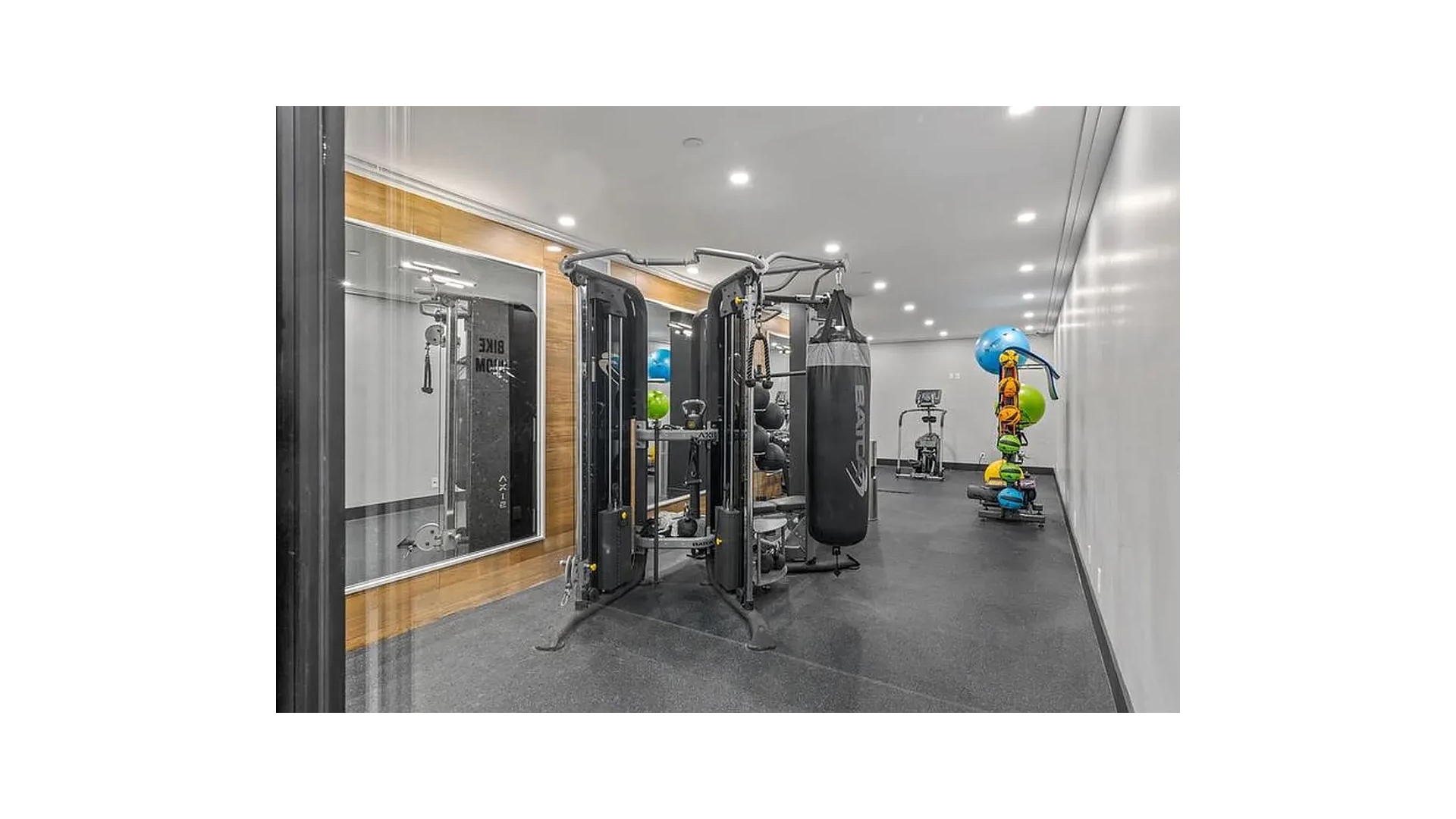 1042 President Street 5A Crown Heights Brooklyn NY 11225