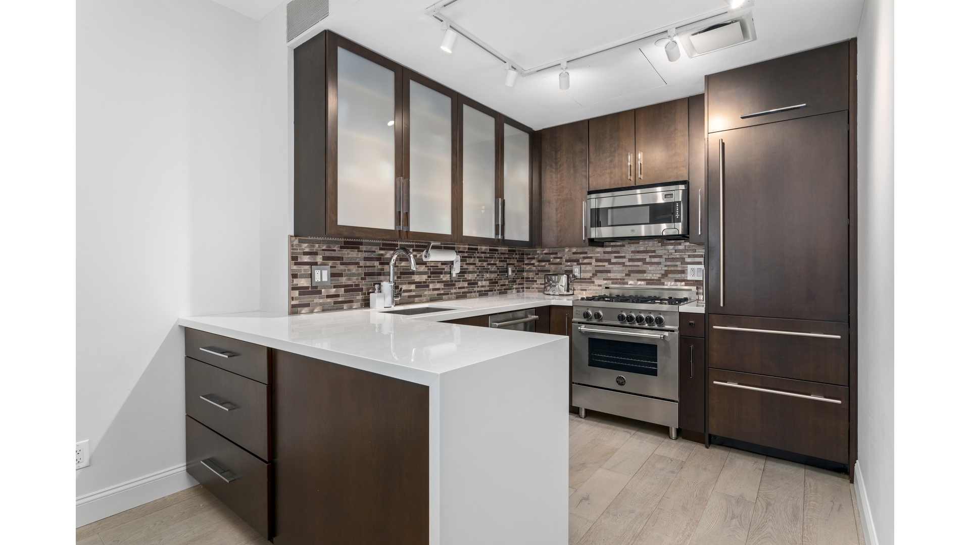 16 West 21st Street Flatiron District New York NY 10010