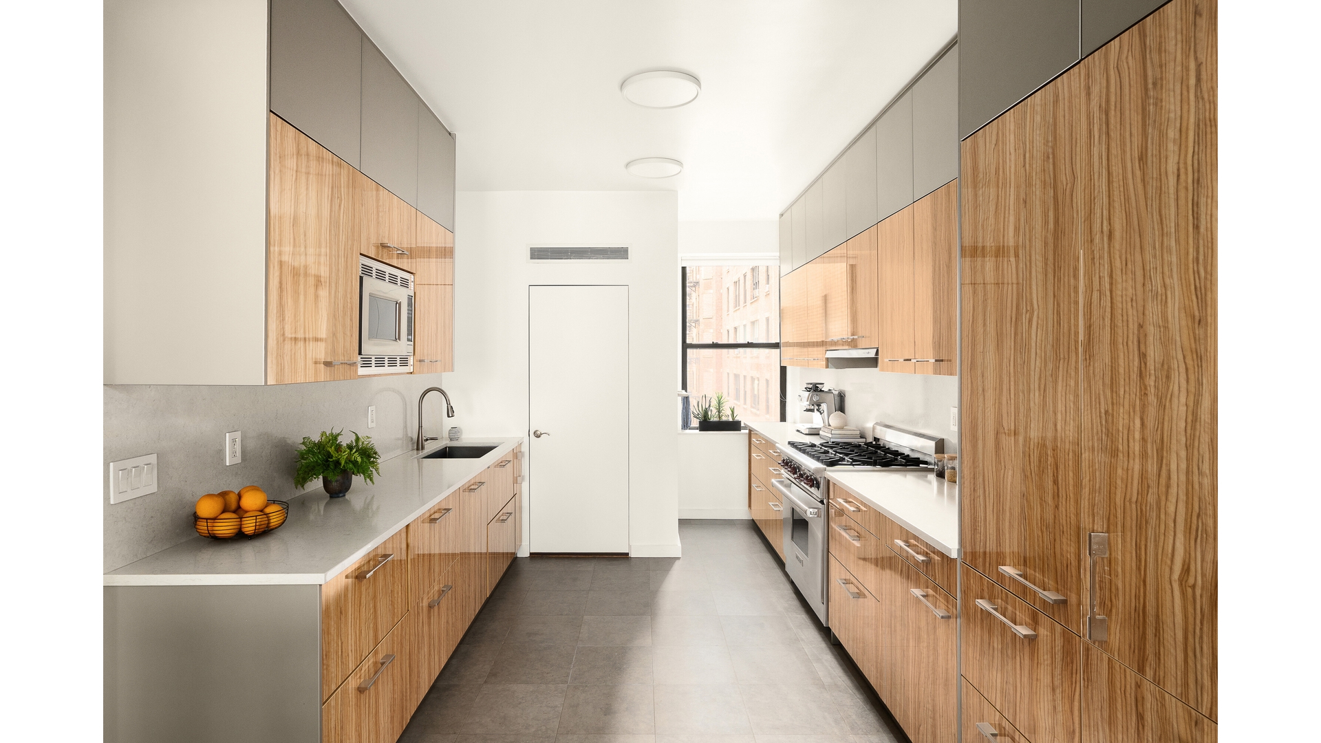 137 Riverside Drive 2DE/1CD Upper West Side New York NY 10024