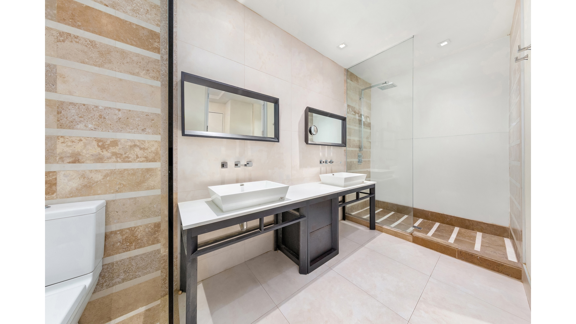 111 Fulton Street 517 Seaport District New York NY 10038