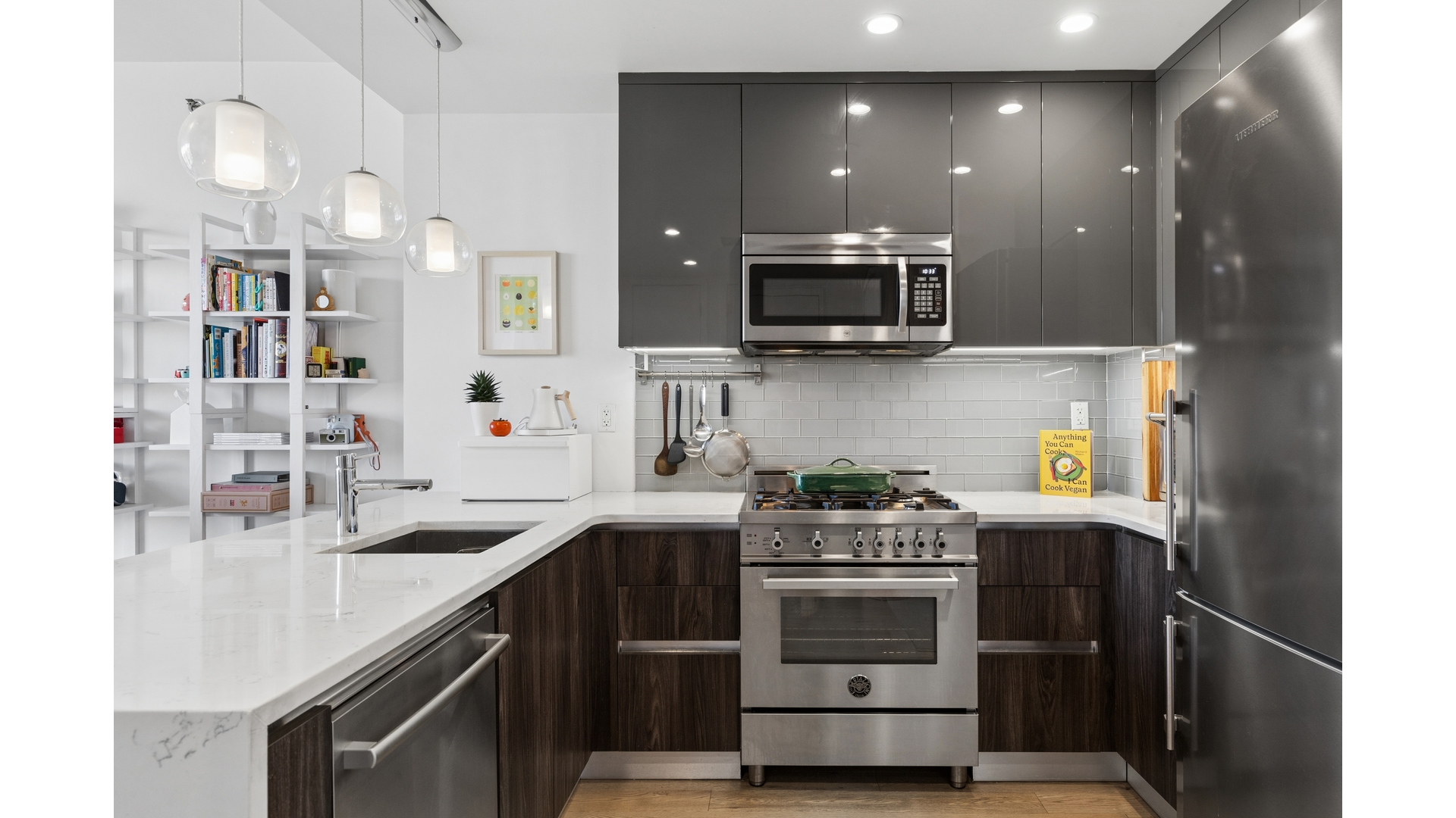 11-30 45th Road 5A Long Island City Queens NY 11101