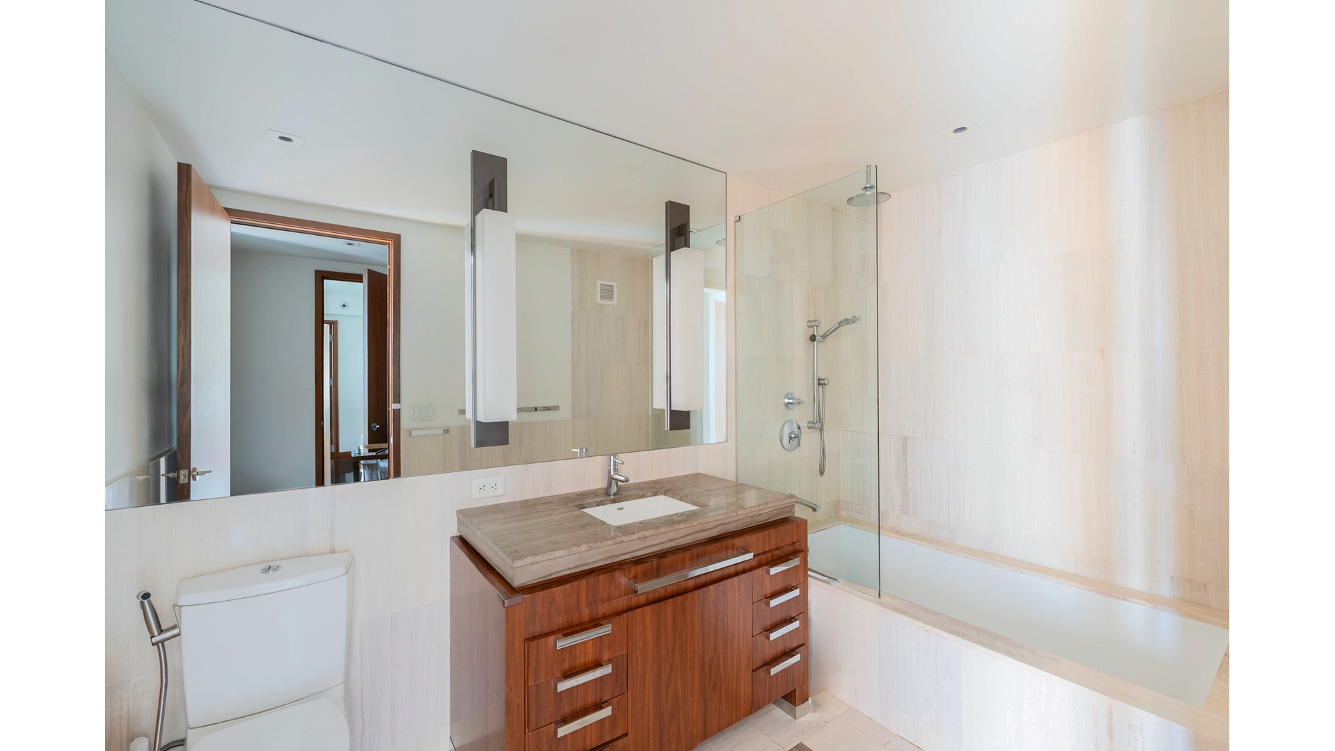 400 Fifth Avenue 32C Midtown West New York NY 10018