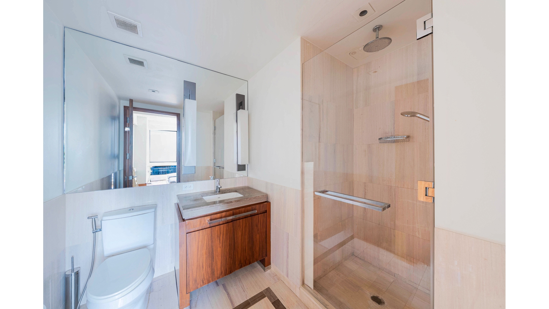 400 Fifth Avenue 32C Midtown West New York NY 10018