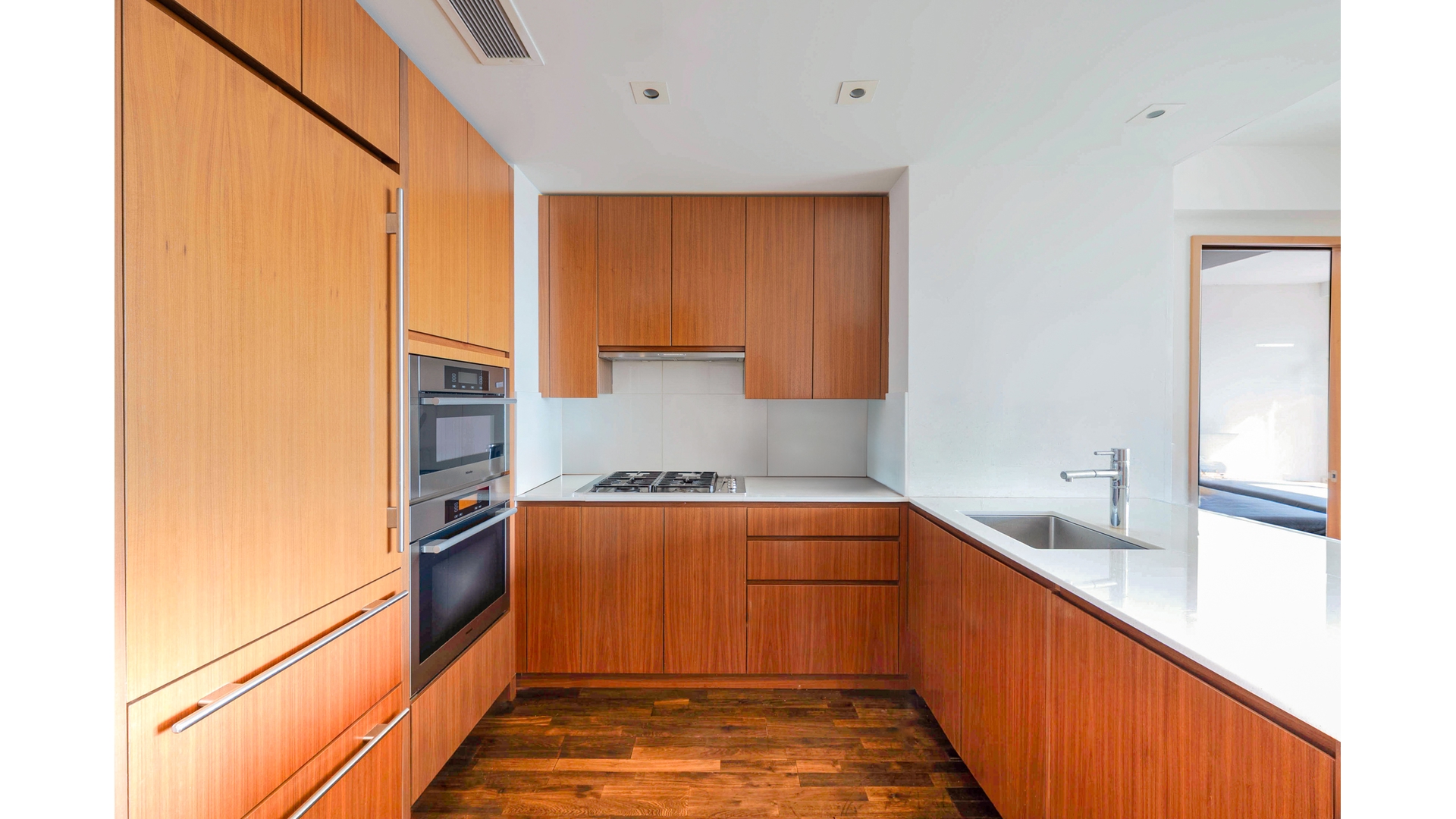 400 Fifth Avenue 32C Midtown West New York NY 10018