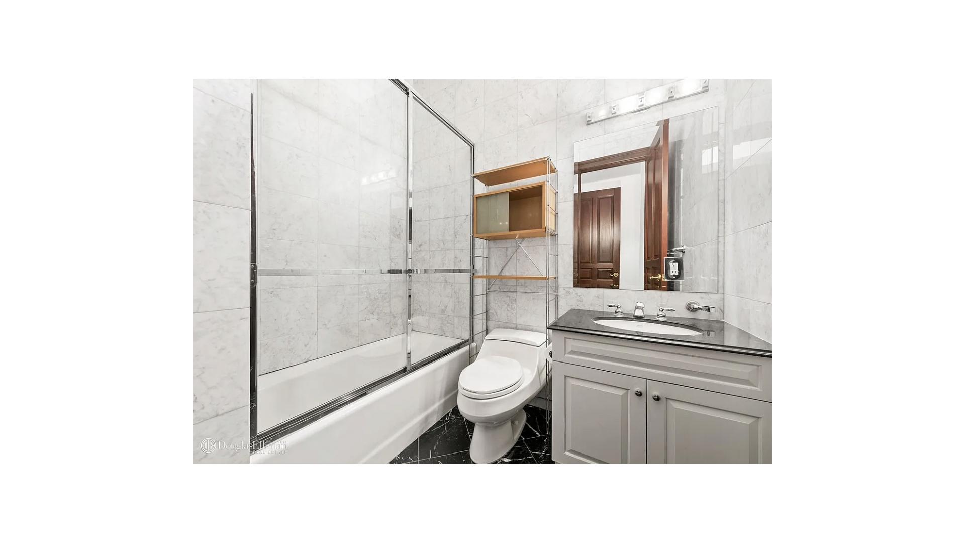 52 West 69th Street 1A Lincoln Square New York NY 10023