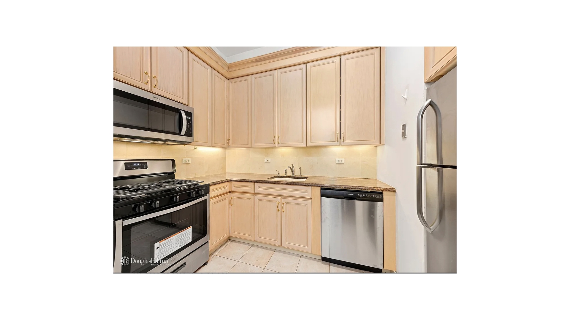 52 West 69th Street 1A Lincoln Square New York NY 10023