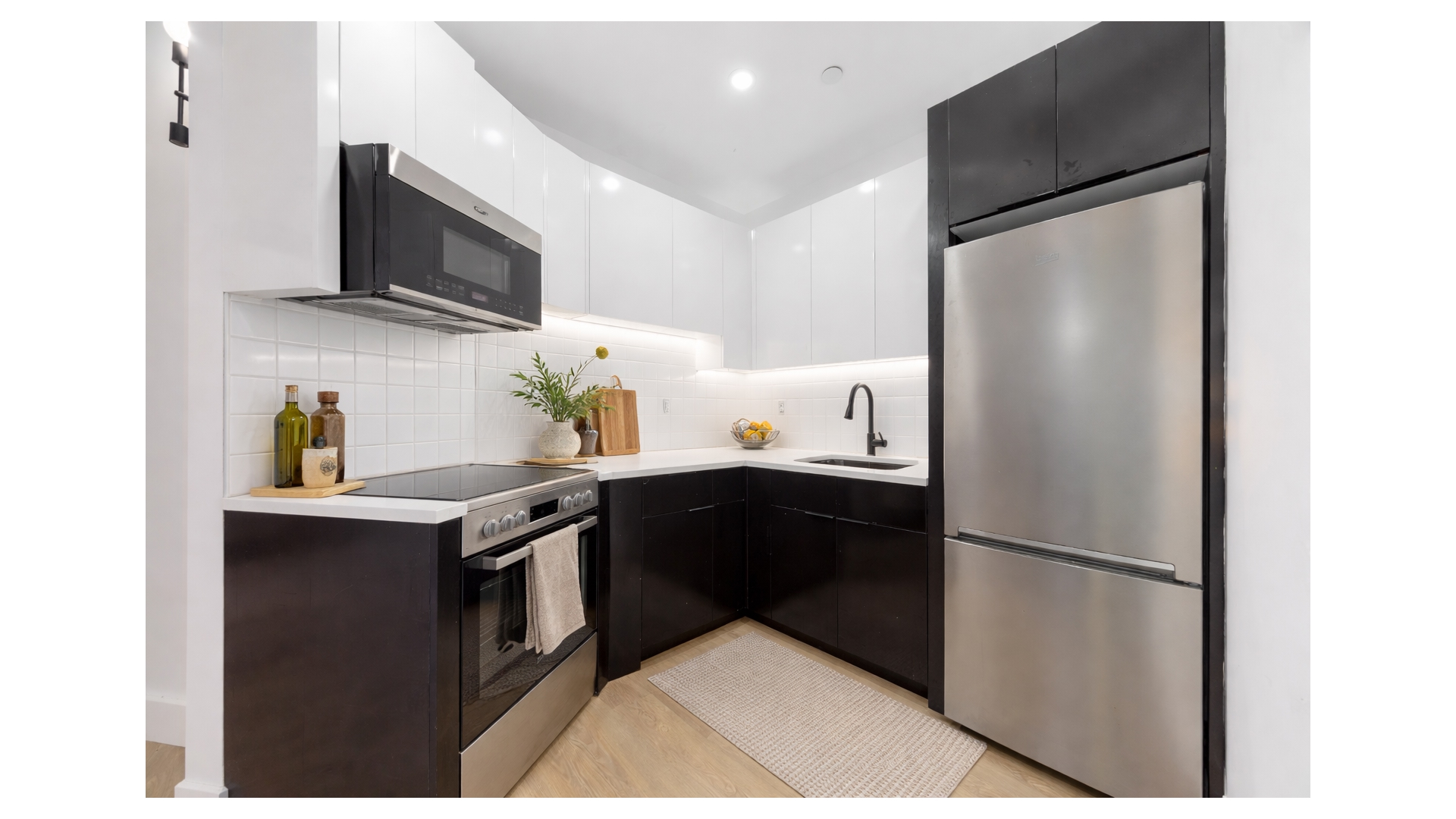 1042 President Street 4G Crown Heights Brooklyn NY 11225