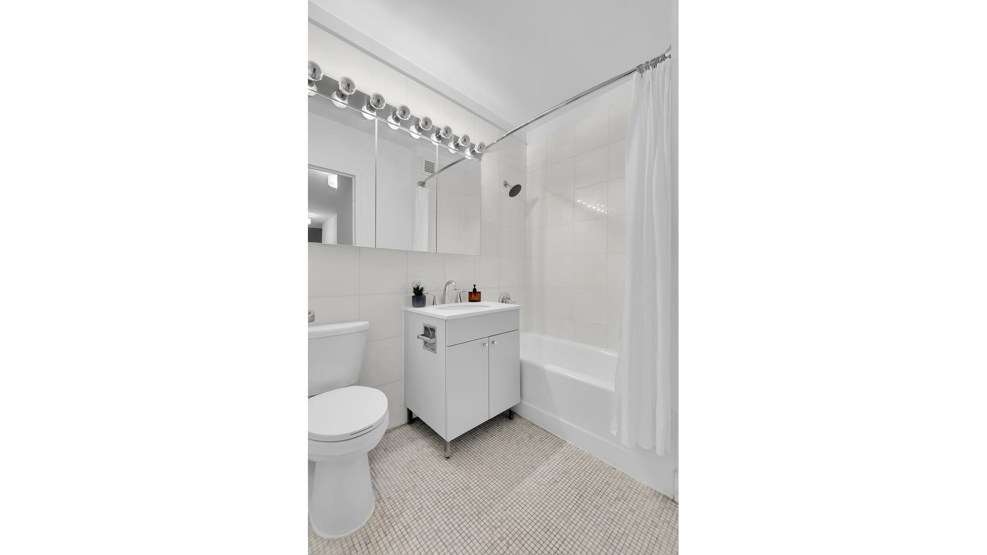 99 John Street 205 Seaport District New York NY 10038