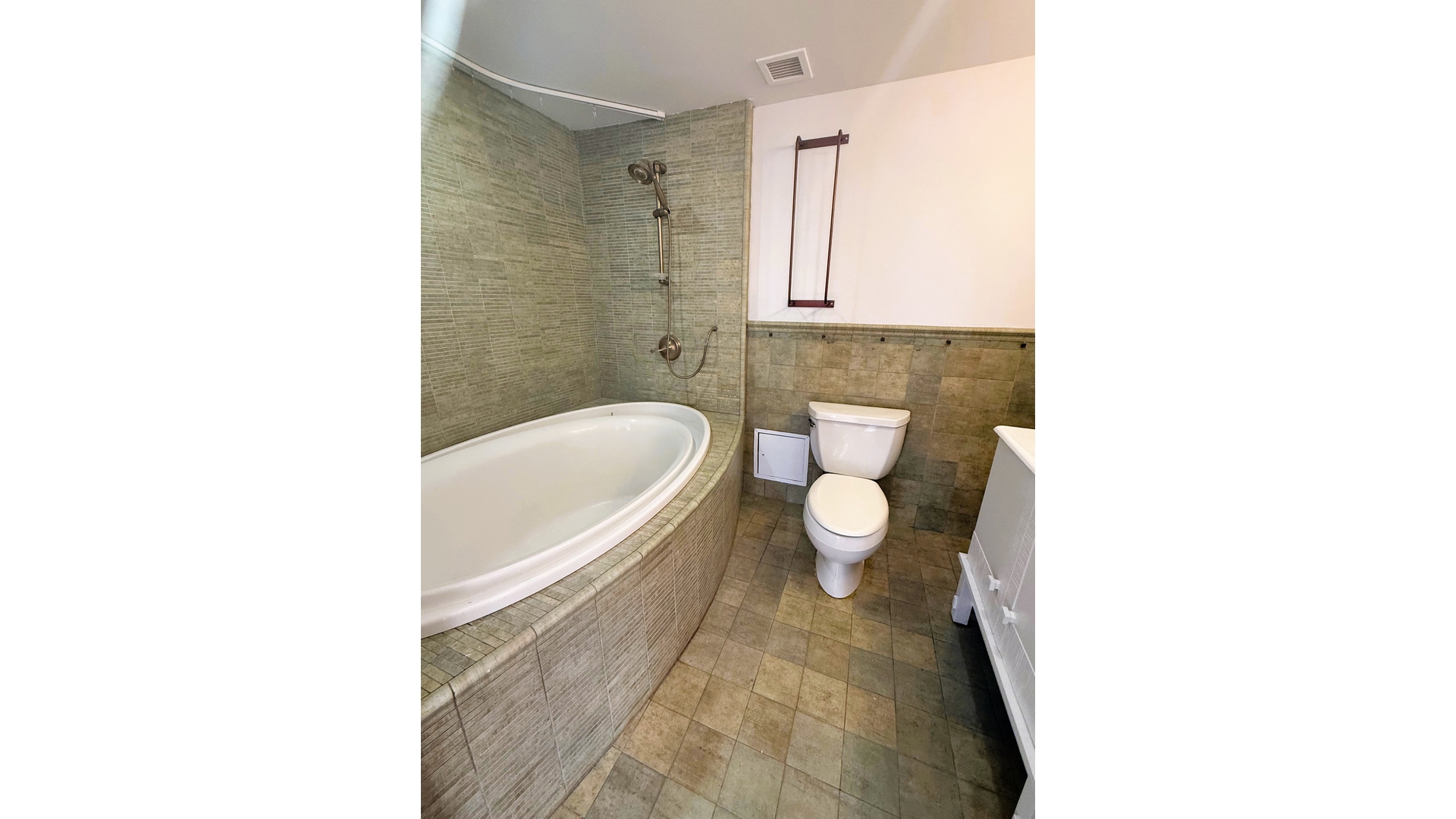 26 East 2nd Street 2 E. Greenwich Village New York NY 10003