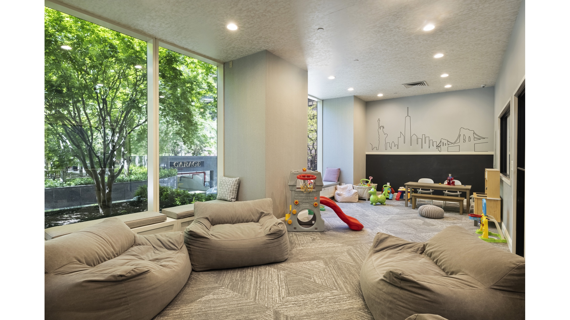 845 United Nations Plaza 82B Turtle Bay New York NY 10017