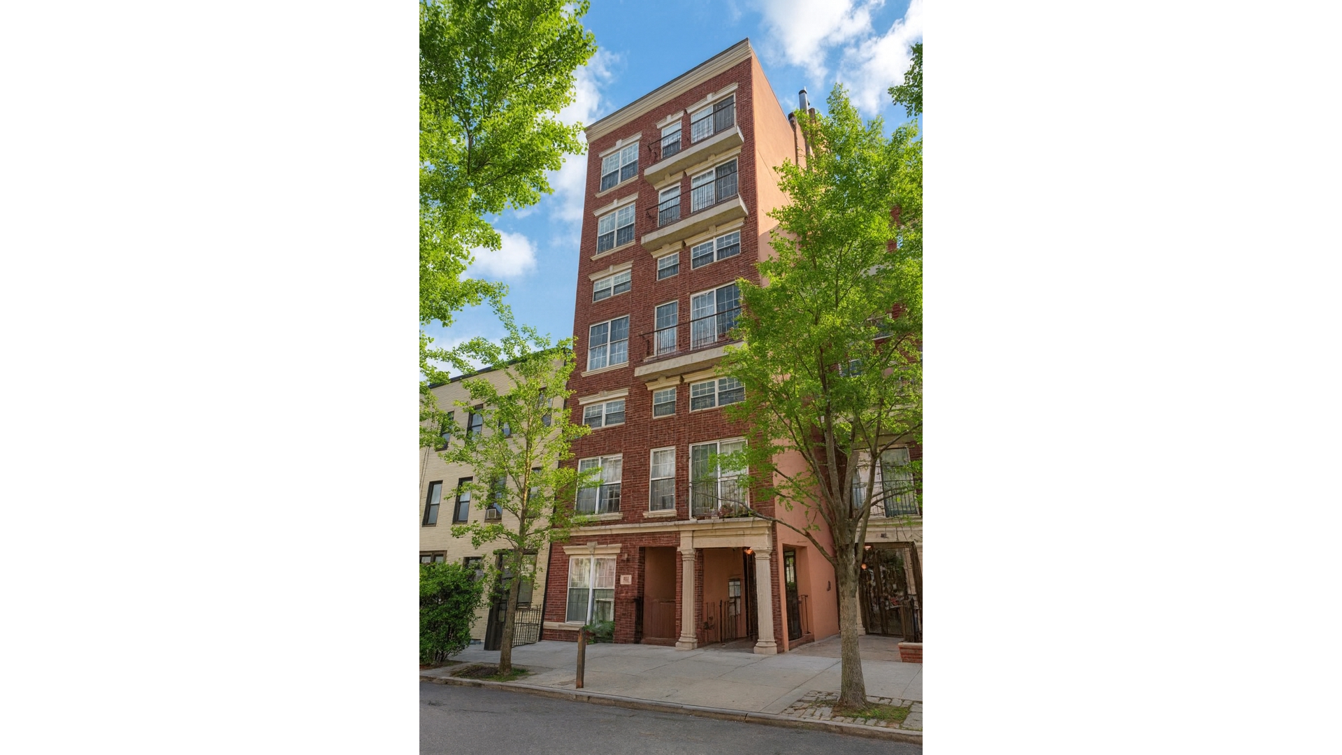 216 Calyer Street 2A Greenpoint Brooklyn NY 11222