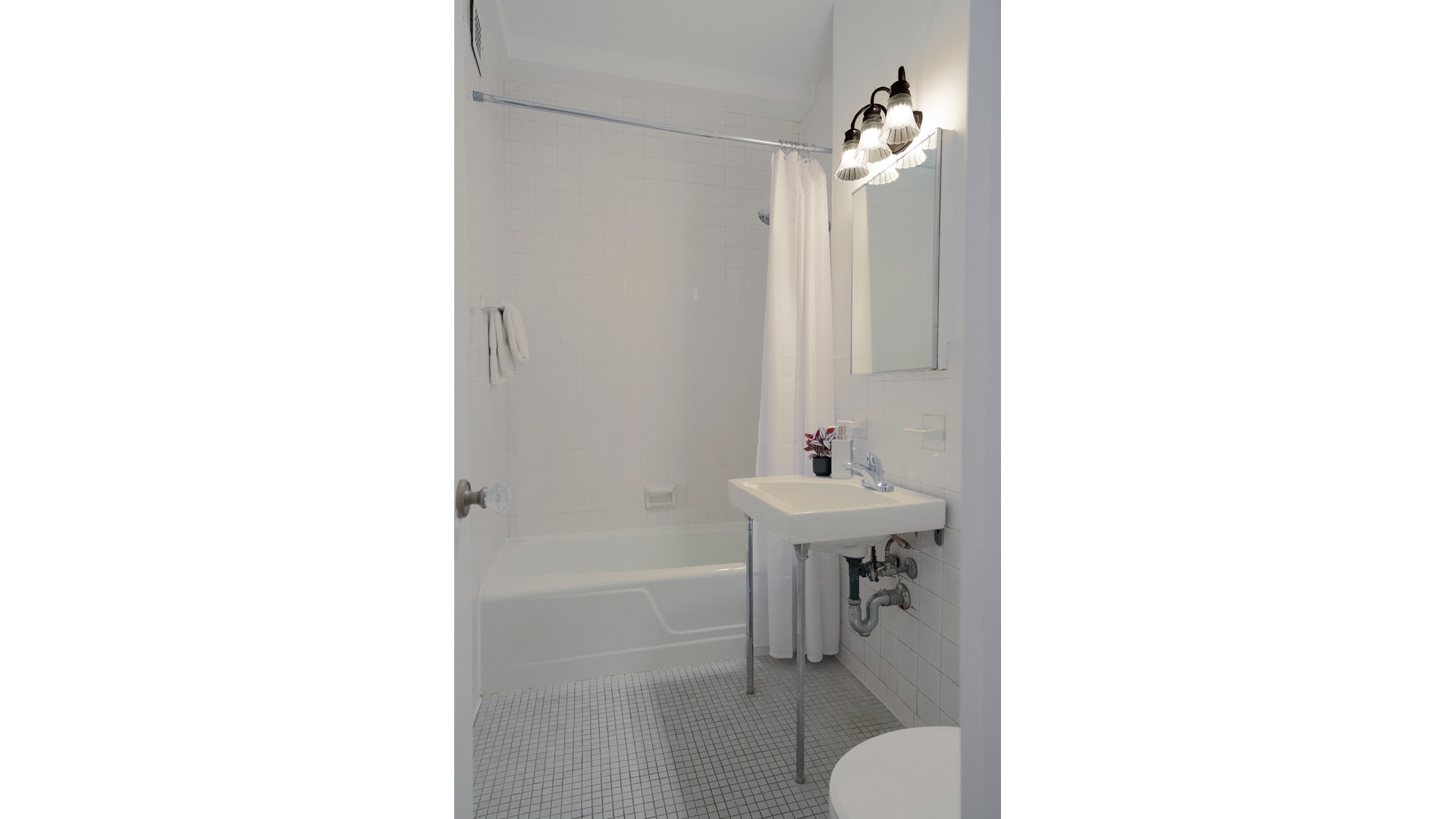 200 East 57th Street 17A Turtle Bay New York NY 10022