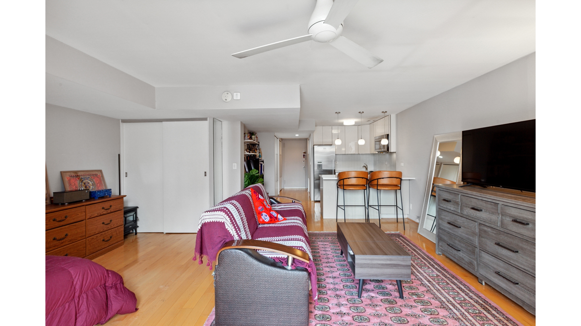 215 East 24th Street 820 Kips Bay New York NY 10010