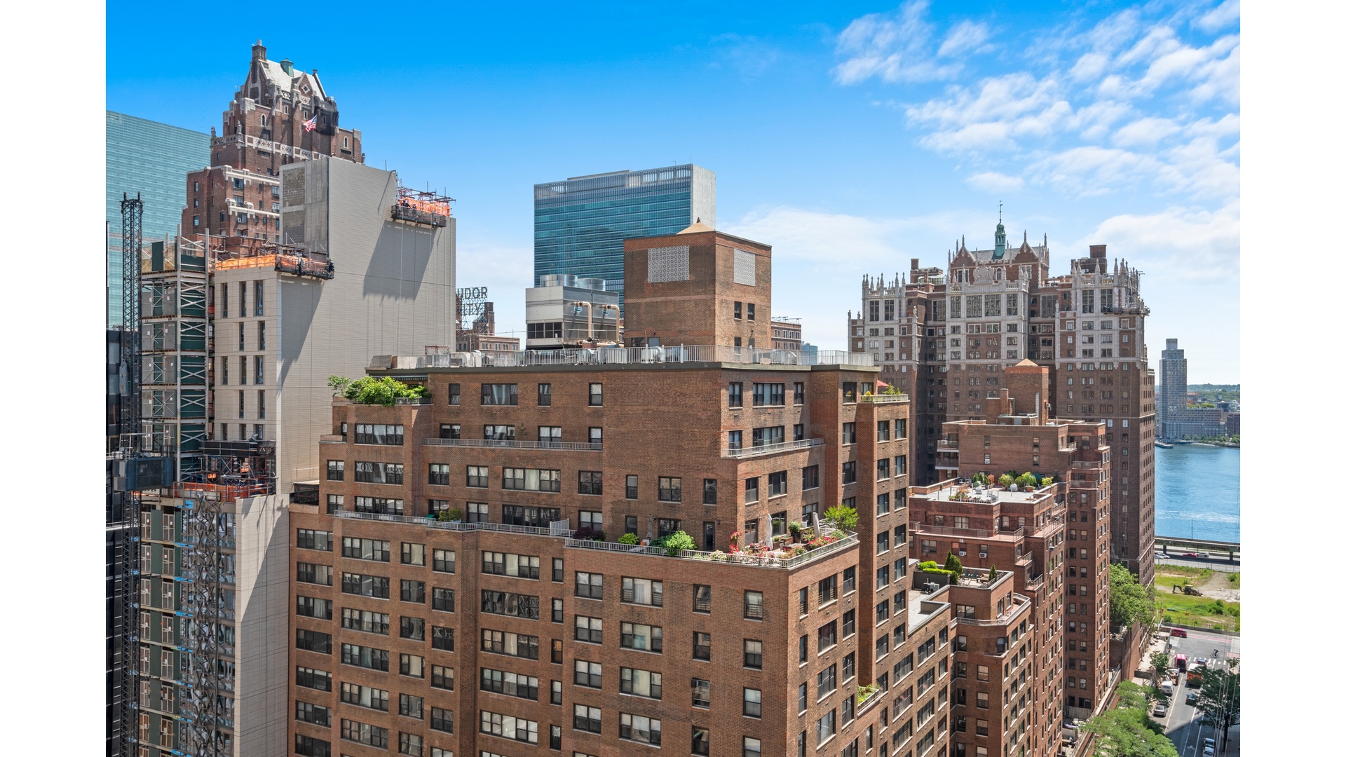 250 East 40th Street 22C Murray Hill New York NY 10016